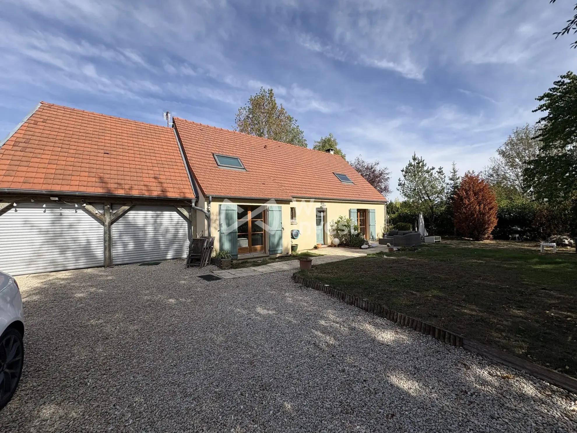Maison à vendre à Saint-Bon avec jardin et prestations haut de gamme