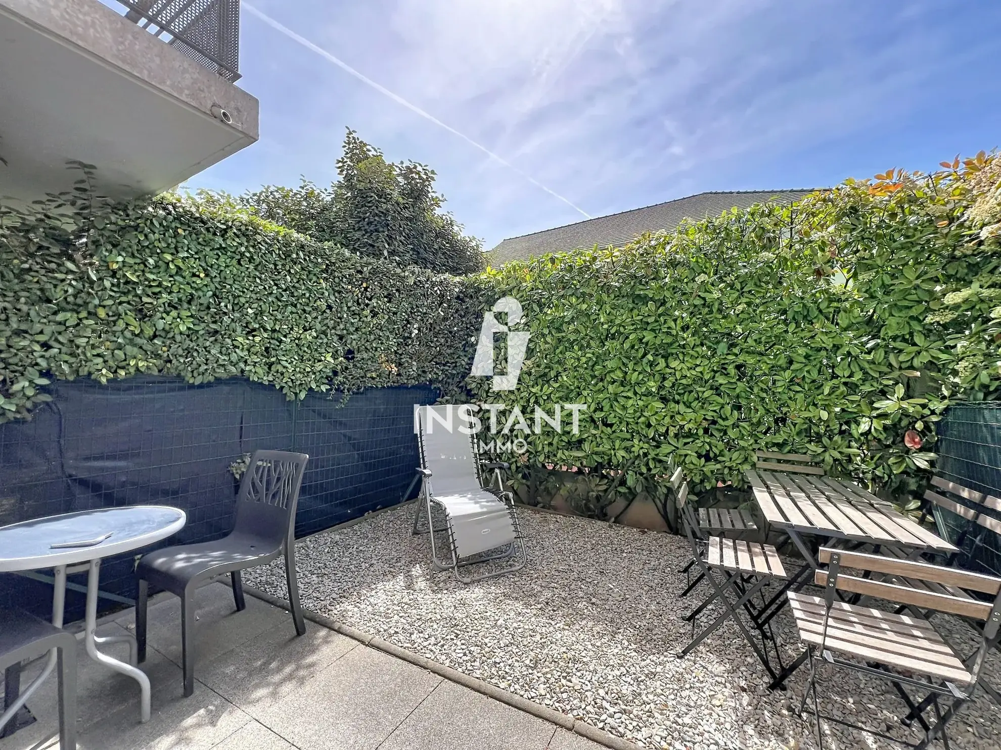 Studio moderne avec terrasse plein sud à Noisy-le-Sec, proche ligne 11