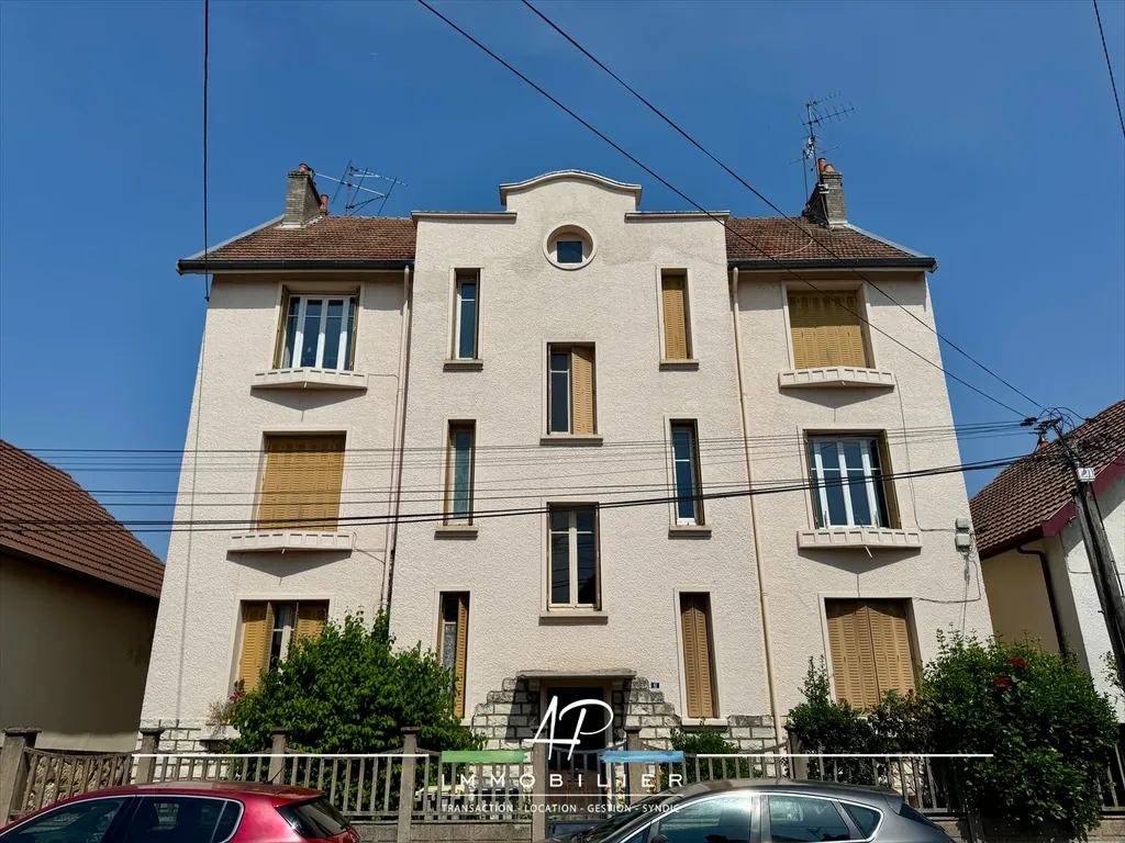 Charmant appartement T2 à Dijon - Dernier étage, calme, cave et grenier