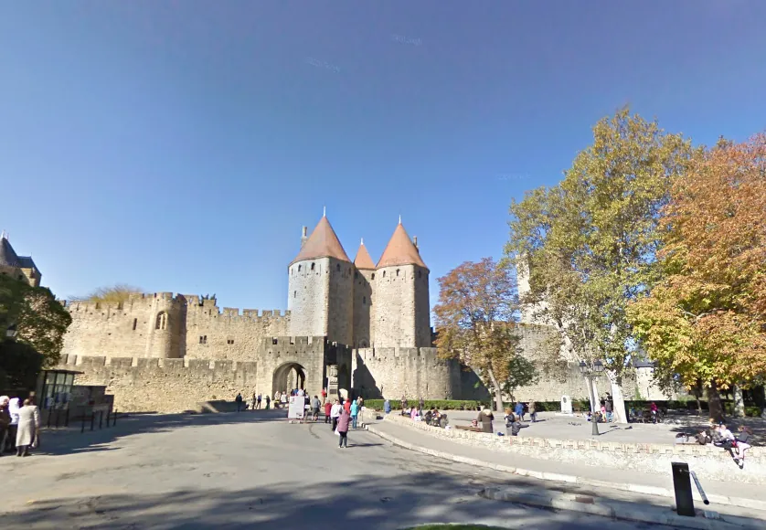 Maison historique de 64 m² à Carcassonne, potentiel commercial et location touristique