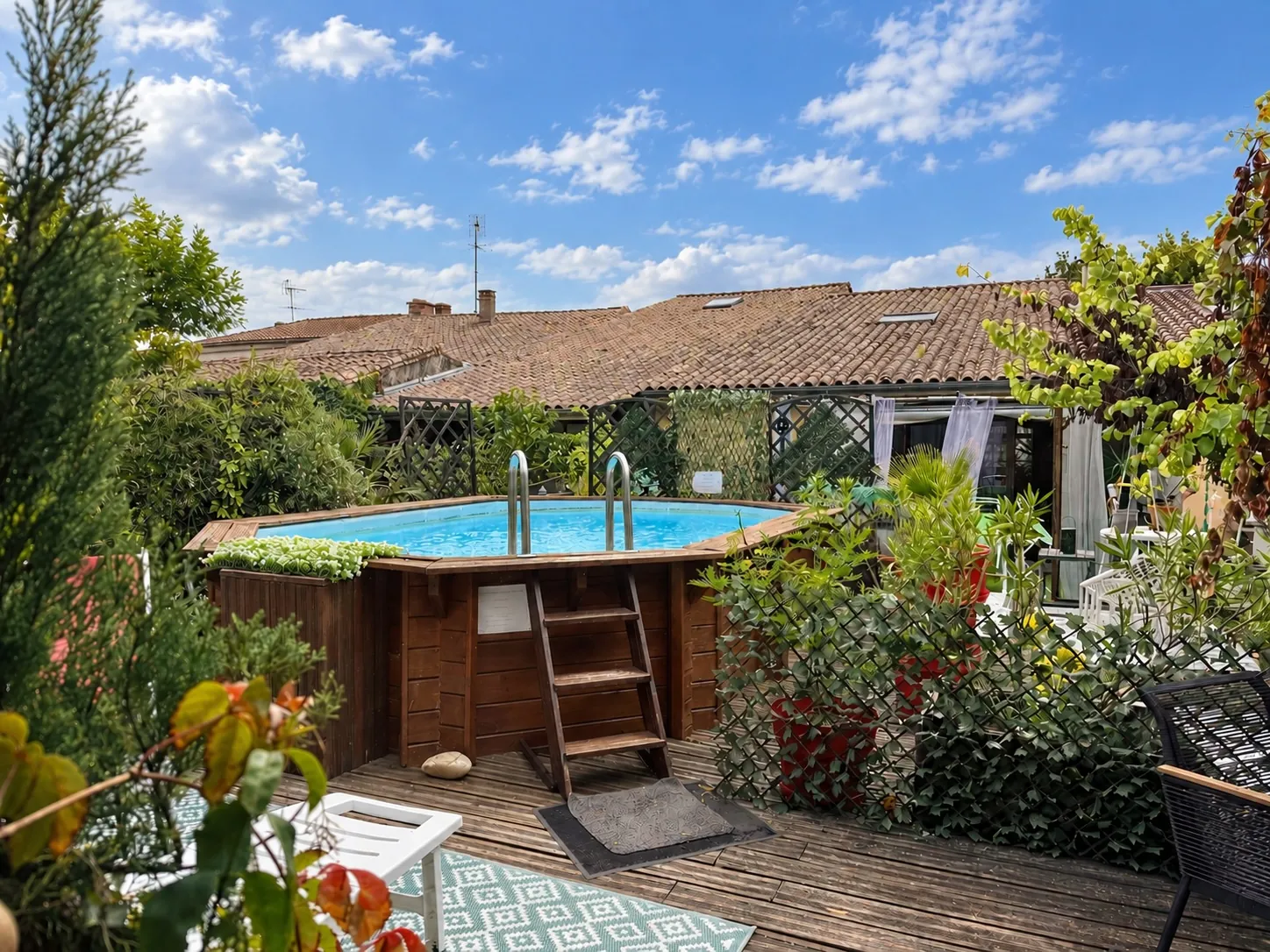 Grande maison en pierre de 386 m² avec espace modulable à 10 min de Langon