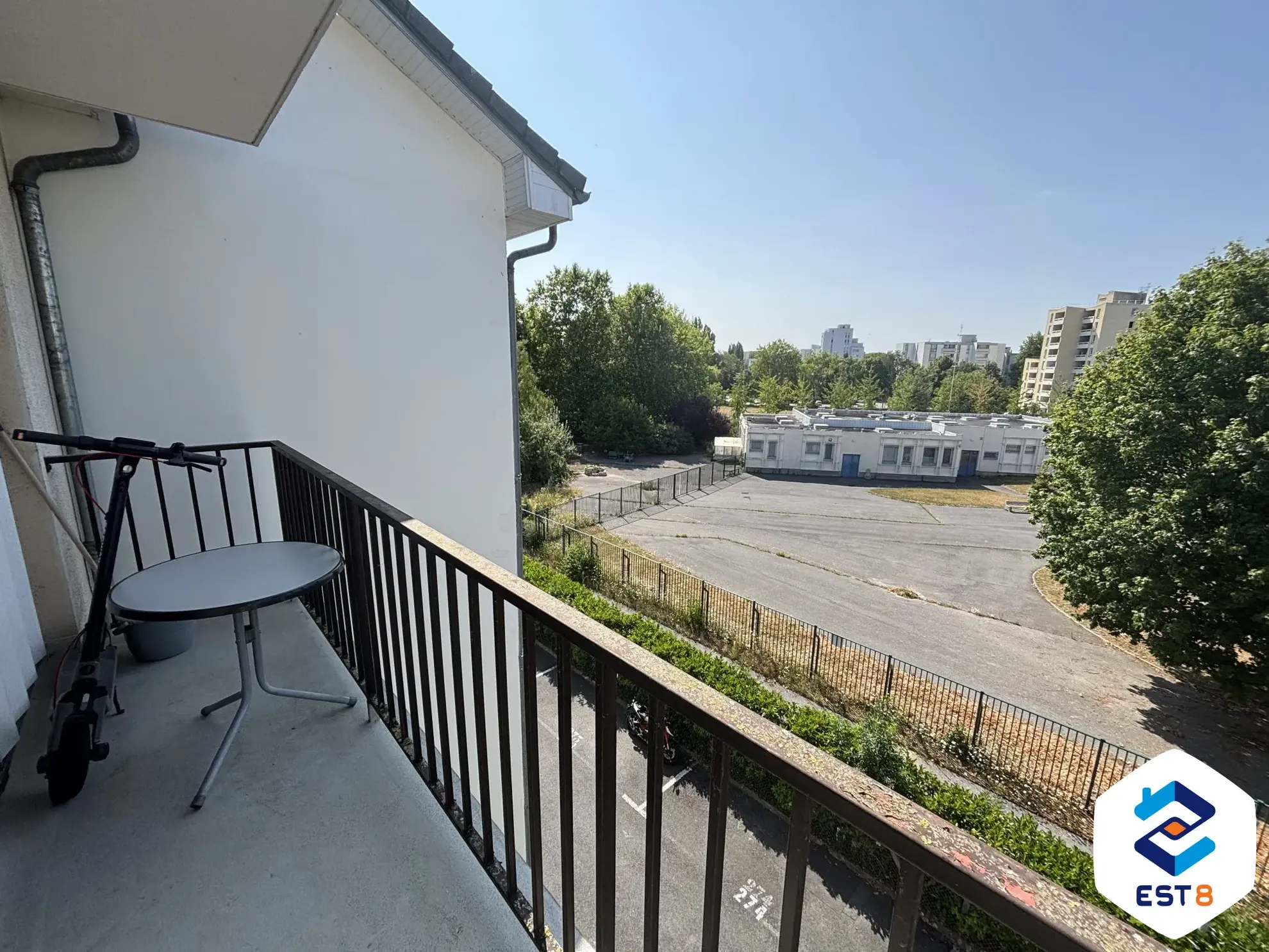 Appartement 3 pièces avec balcon à Compiègne - Vue dégagée et parking sécurisé