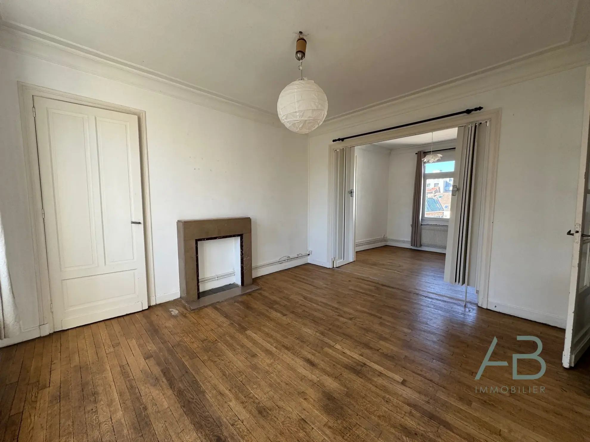 Appartement T2 à Lille avec potentiel de rénovation proche du Parc Jean-Baptiste Lebas