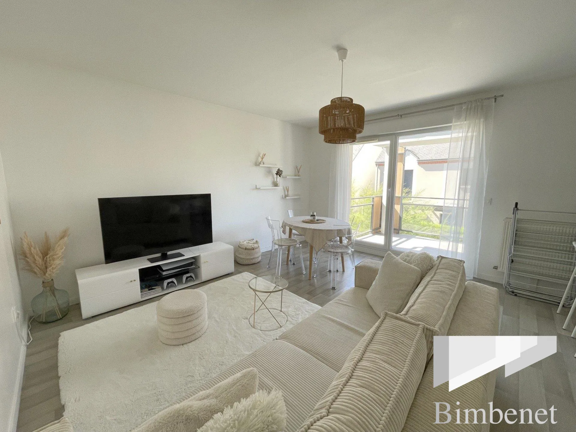 Appartement T3 au dernier étage à Saint-Jean-de-Braye avec balcon et stationnement
