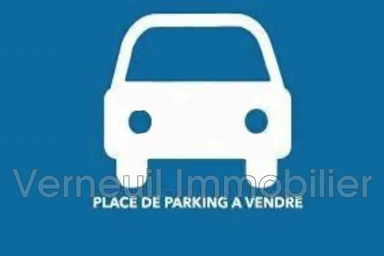 Parking à vendre rue de Verneuil, Paris - Emplacement en sous-sol avec borne électrique