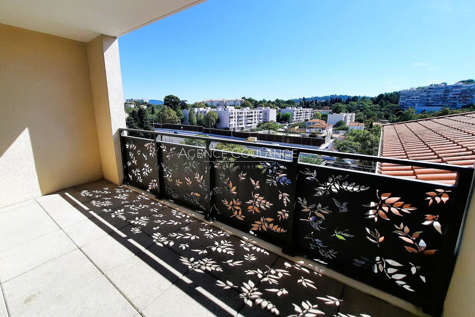 Appartement T2 à Toulon avec terrasse et parking privé - Quartier Saint-Jean du Var