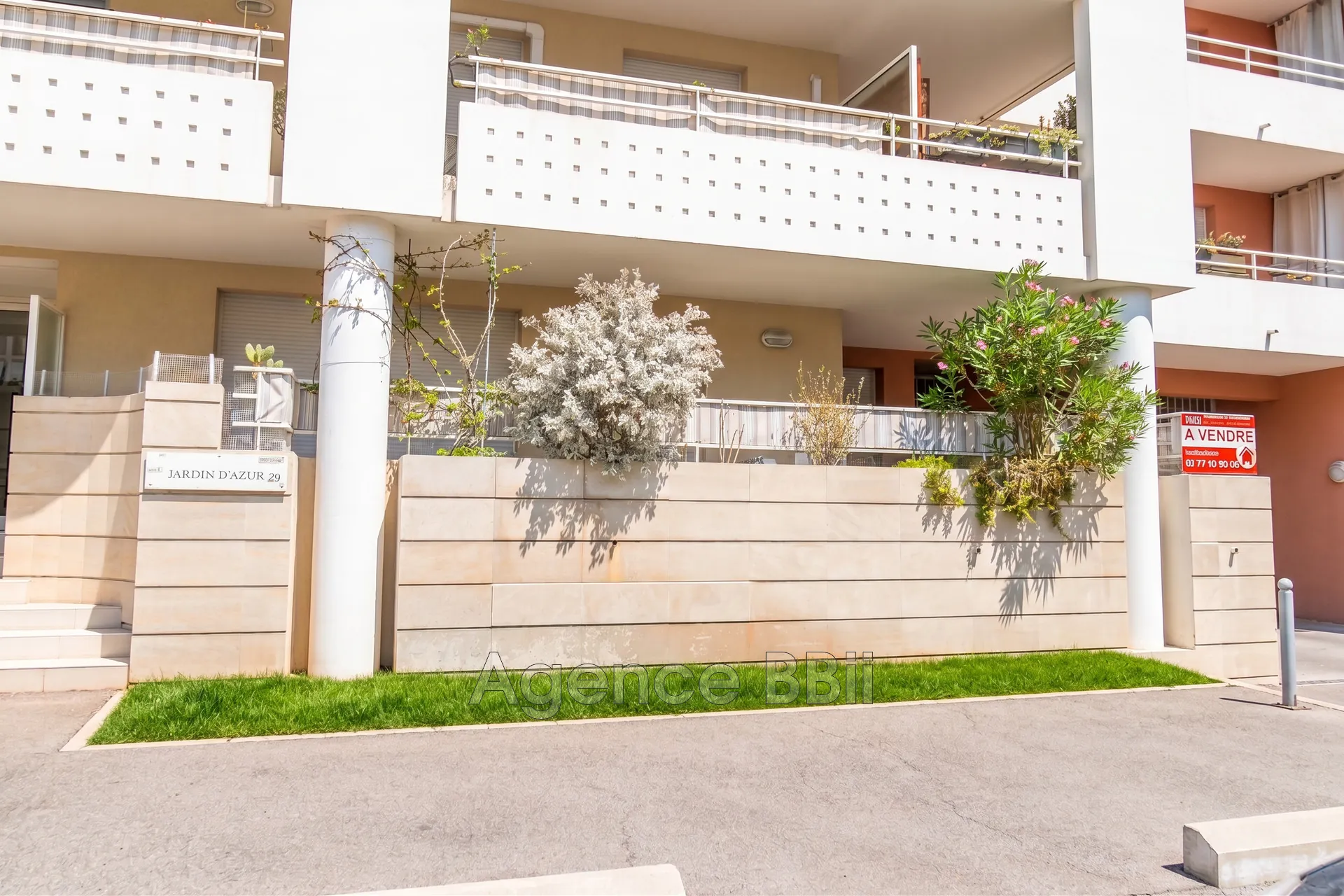 Charmant appartement T2 avec terrasse à Cagnes-sur-Mer – Résidence récente