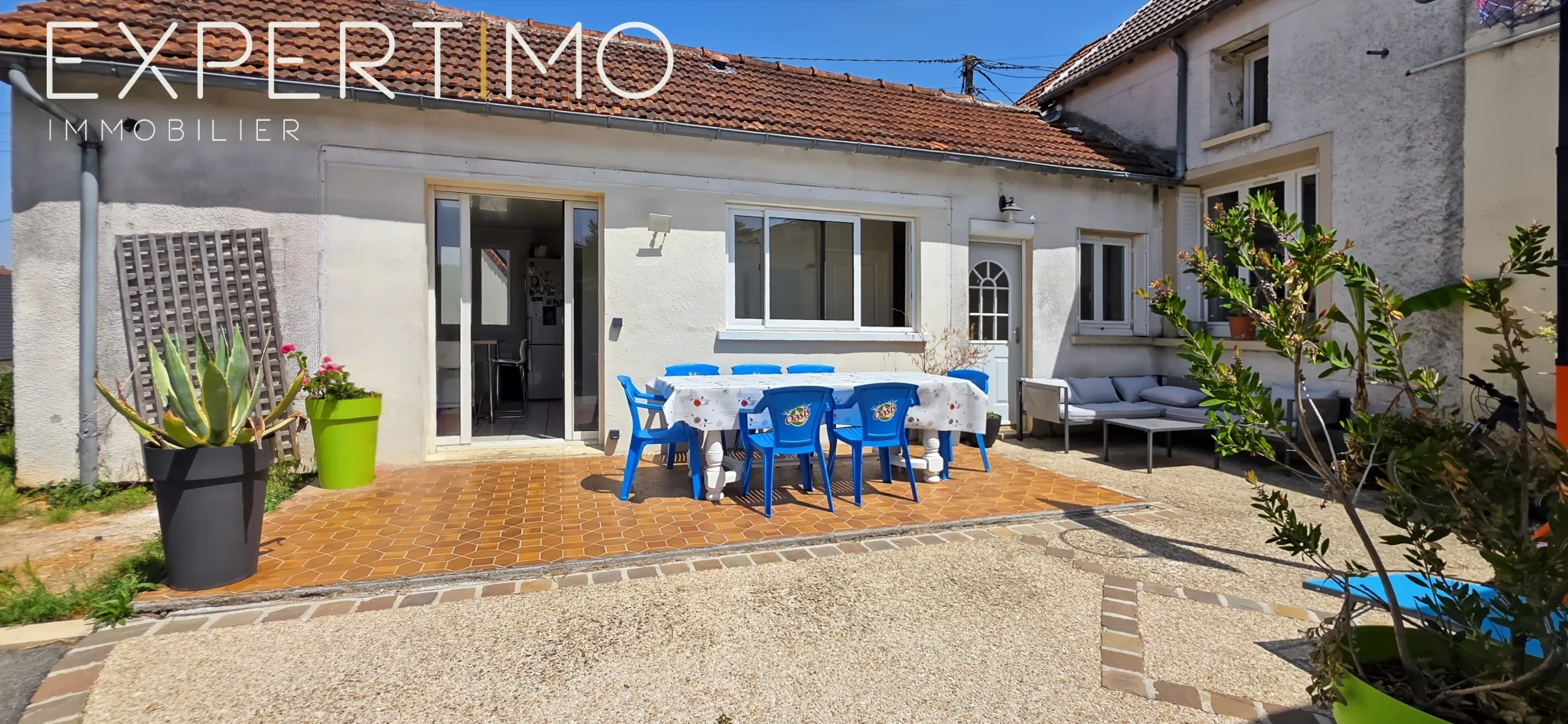 Maison familiale rénovée de 125 m² avec 4 chambres, cour, garage à Méréville