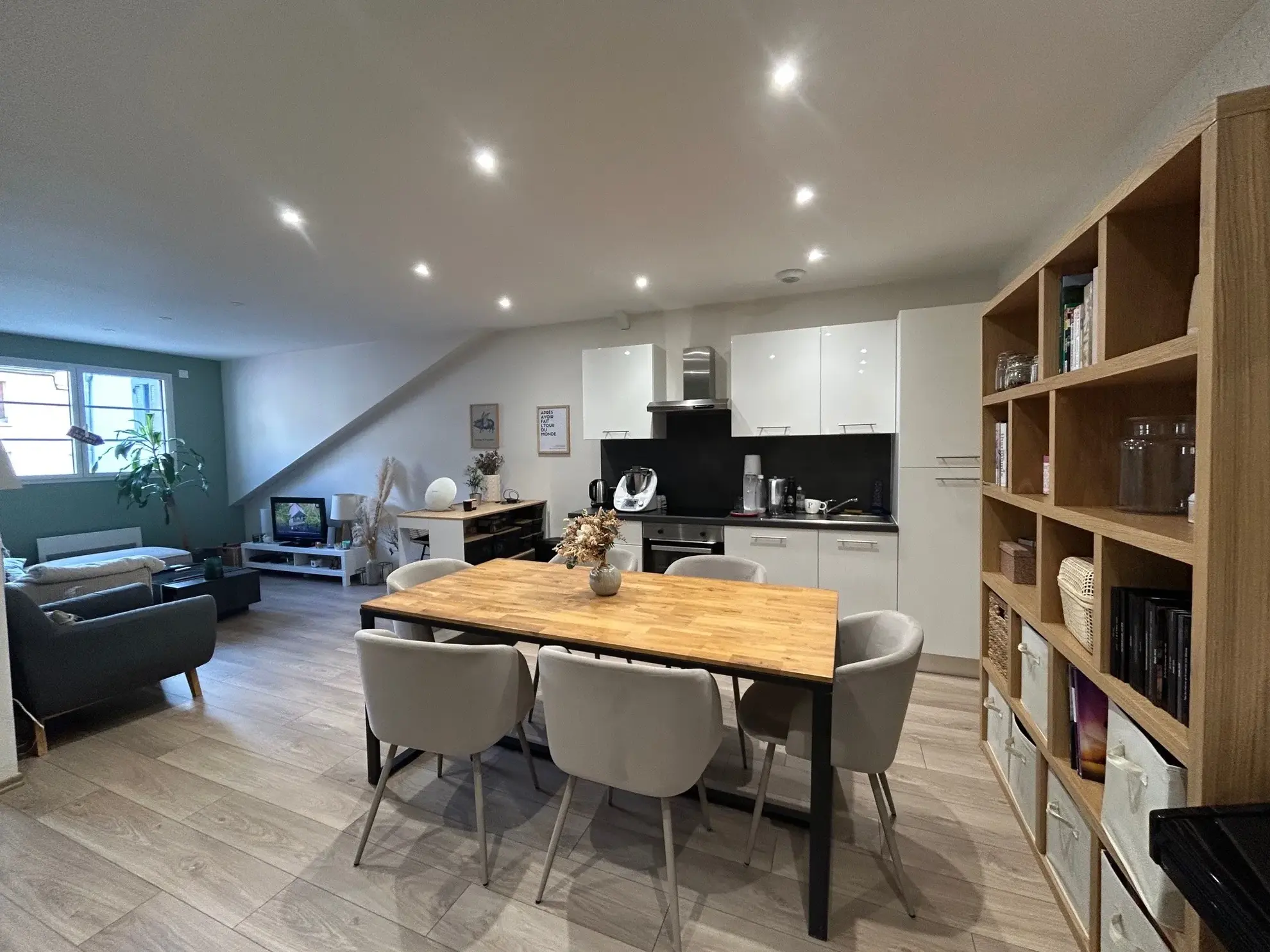 Appartement 2 pièces avec cave en centre-ville de Pontarlier
