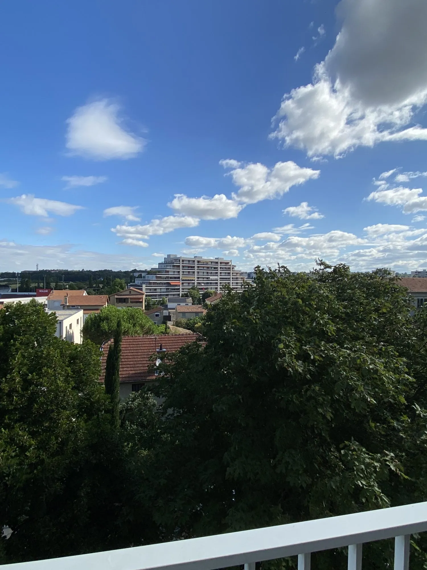 Appartement traversant lumineux avec vue sur Vercors et Crussol à Bourg-lès-Valence