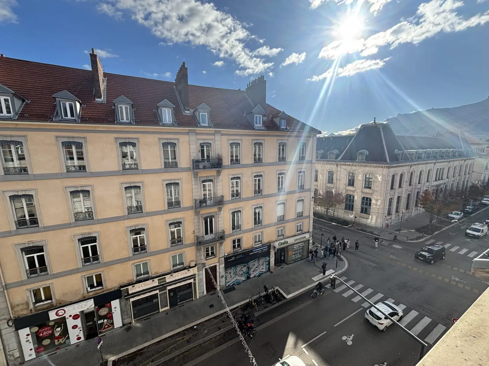 Appartement Duplex de 70m² meublé à Grenoble, idéal pour investissement locatif