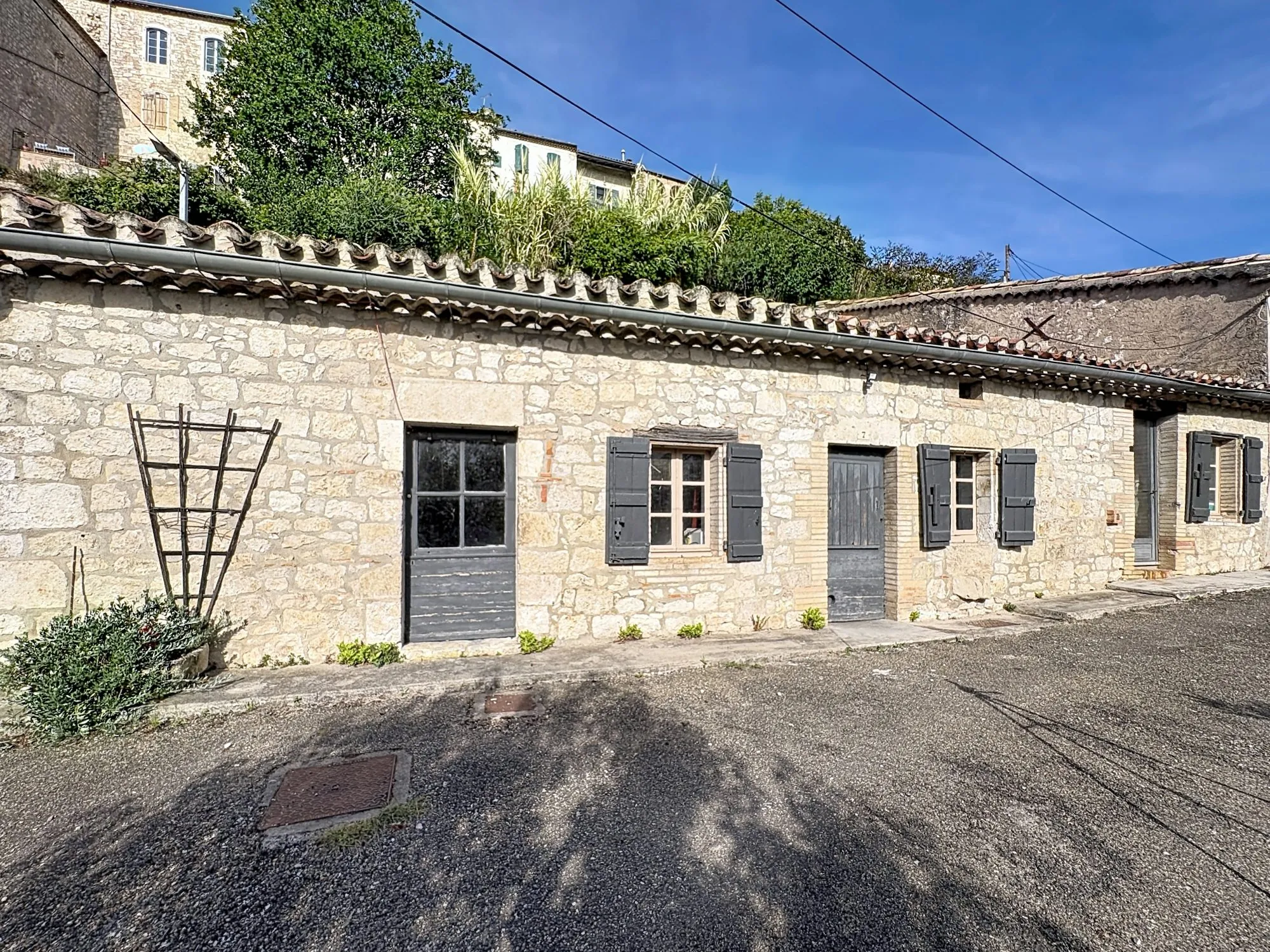 Maison en pierre de 102 m² à Lauzerte, charme et authenticité au cœur du village