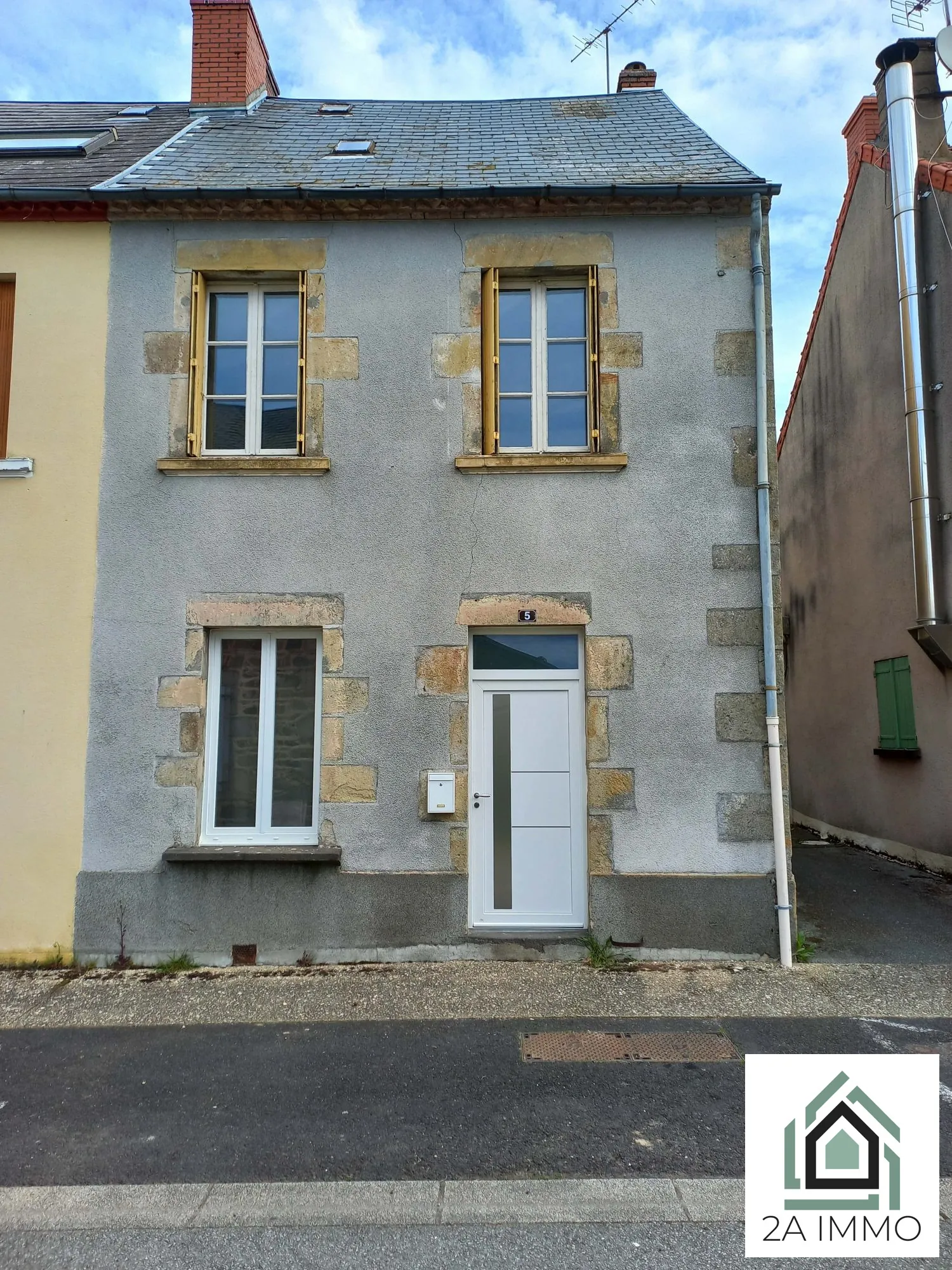 Maison de Bourg à Saint-Gervais-d'Auvergne avec Potentiel de Rénovation