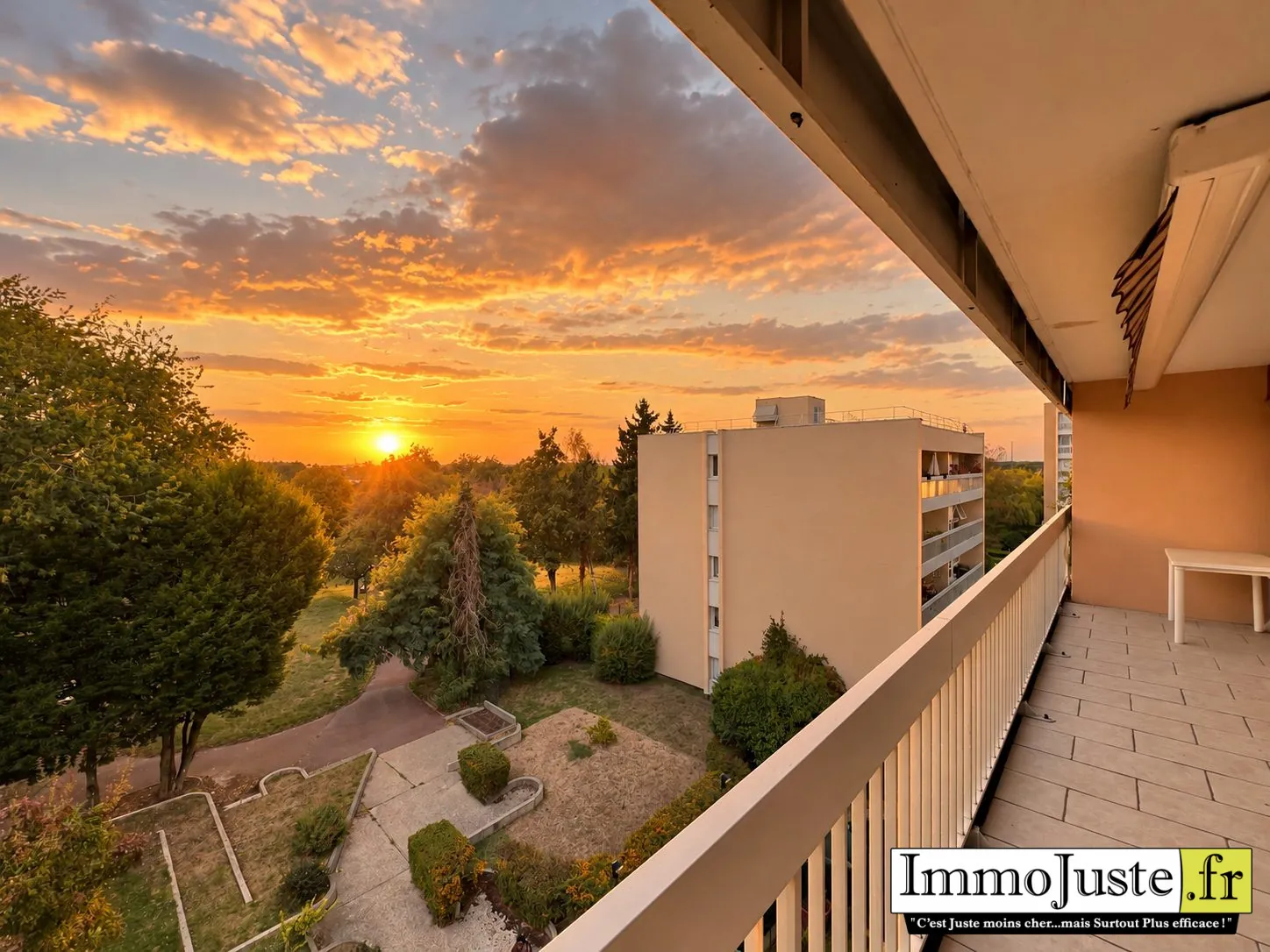 Appartement 4 pièces de 78m² à Élancourt avec balcon et parking en résidence sécurisée