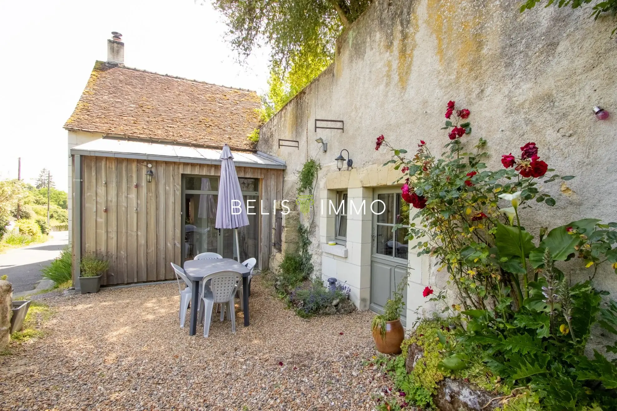 Maison à vendre à Montlouis-sur-Loire avec jardin et cachet historique