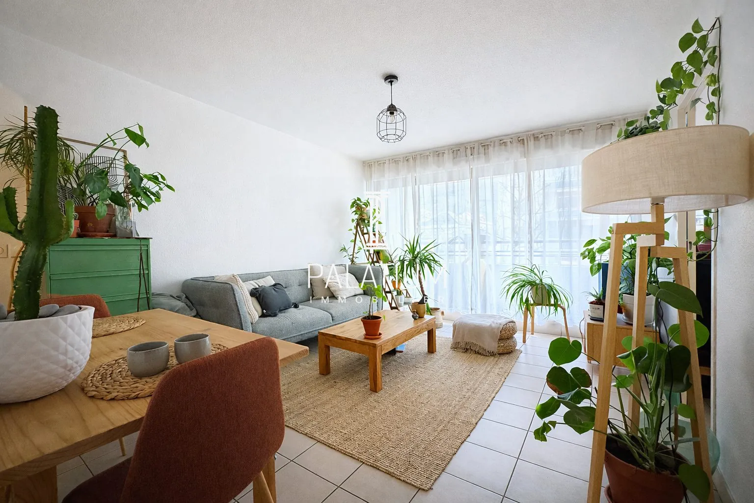 Appartement 2 pièces avec balcon, ascenseur et parking à Gap