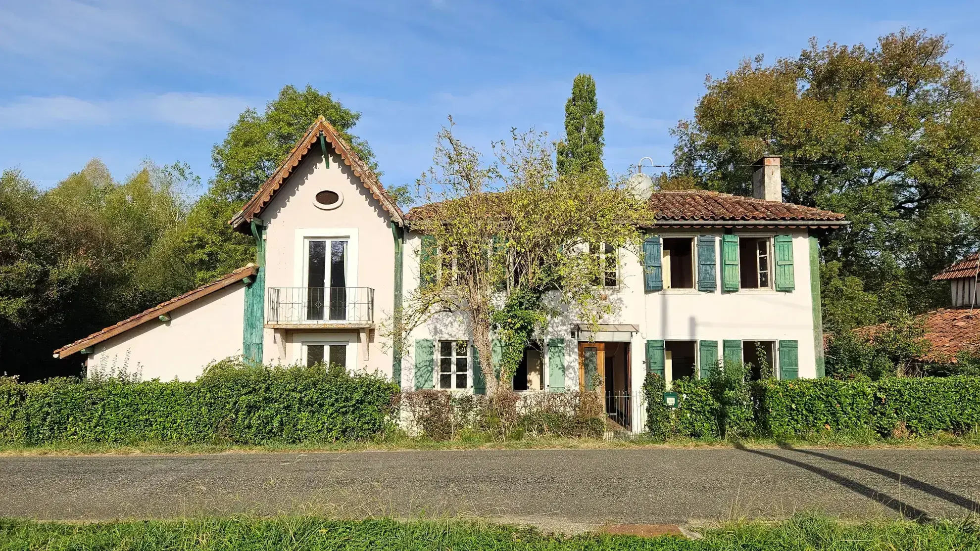 Maison de campagne à vendre à Vic-Fezensac avec grand potentiel et jardin de 1365 m2