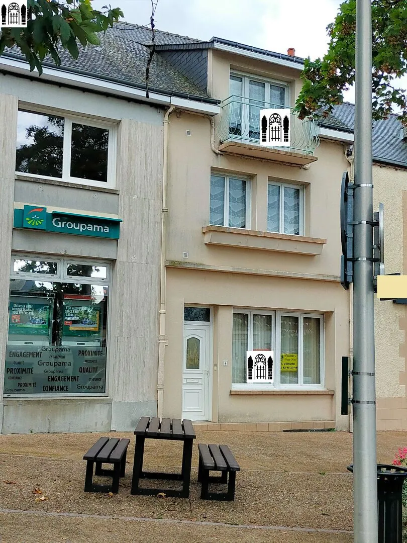 Maison à vendre Villaines la Juhel  Vente d'une maison mitoyenne à Villaines-la-Juhel, 127 m², 4 chambres, jardin, proche commodités