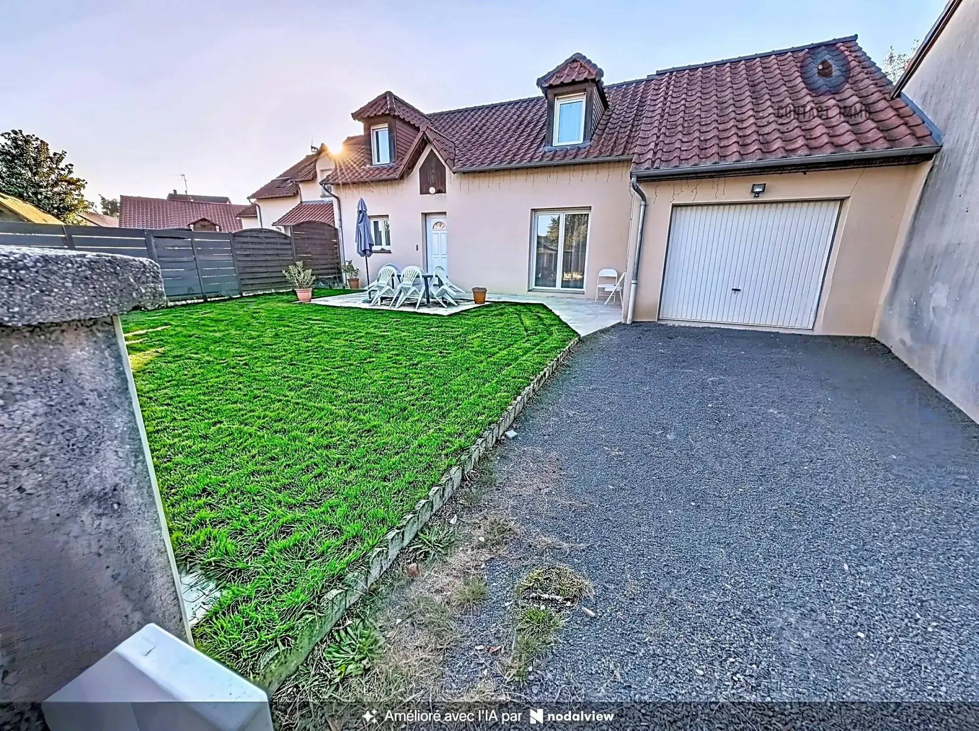 Maison à vendre à Varetz avec locataire en place et jardin de 336 m²