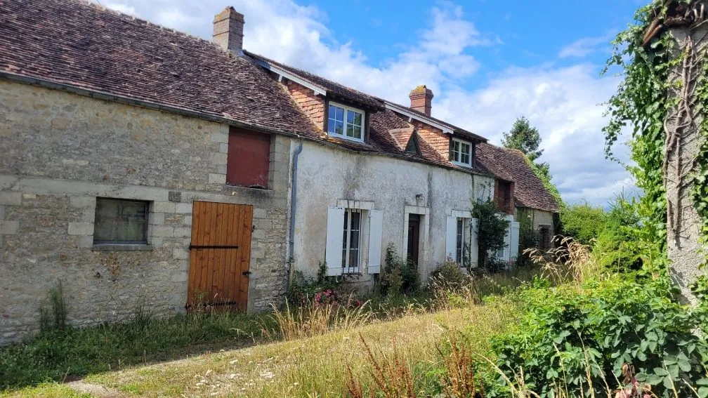 Ancien corps de ferme à rénover sur 1 hectare proche Sées et Mortrée