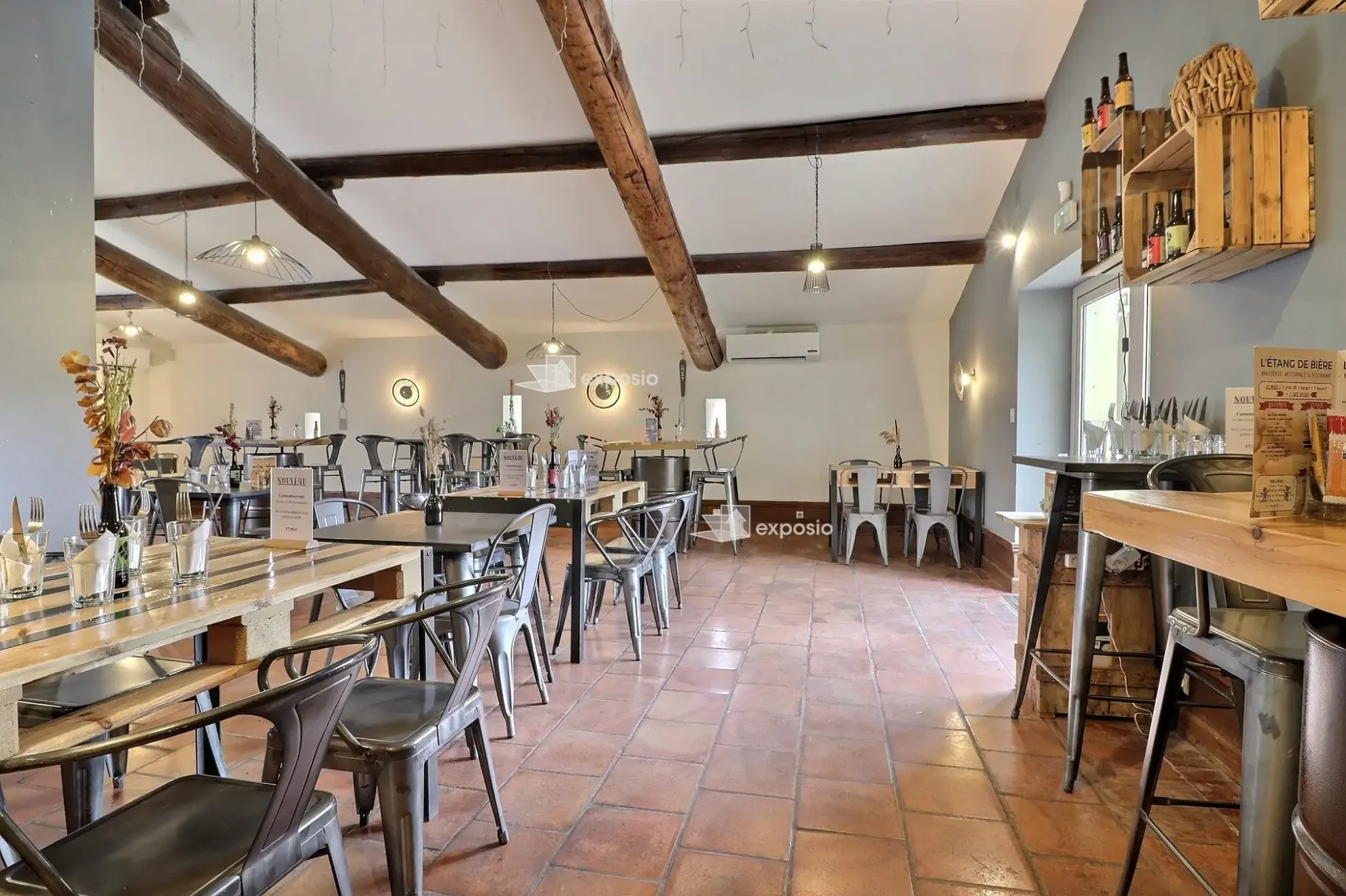 Fonds de commerce de restaurant à vendre à Saint-Chamas, emplacement stratégique