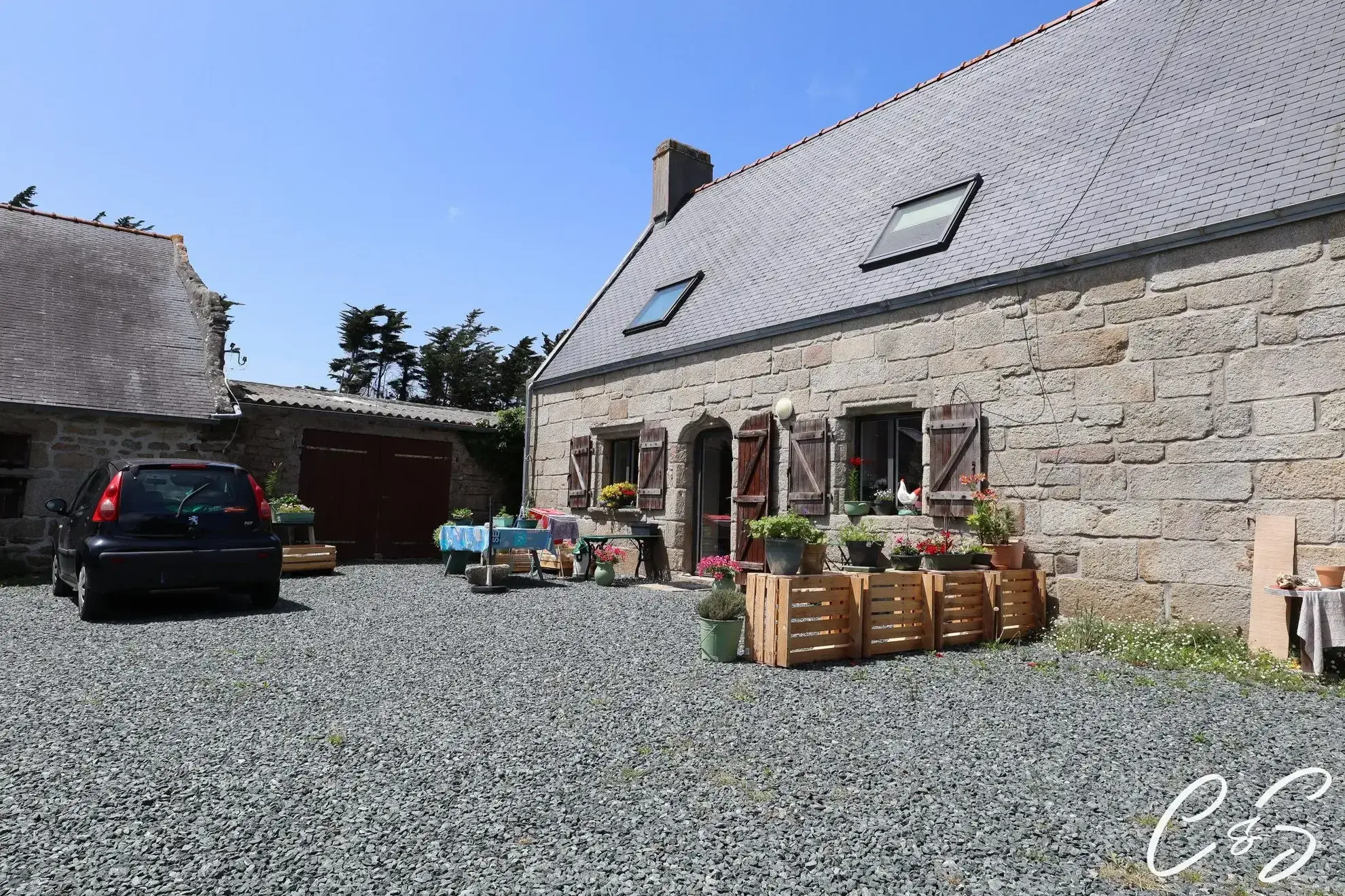 Maison authentique avec jardin à Penmarc'h - Opportunité d'investissement dans ancien corps de ferme