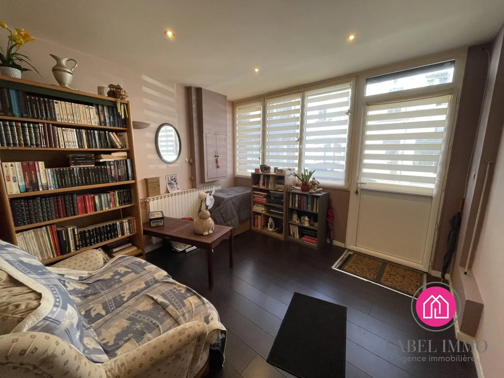 Maison mitoyenne 107 m² à Saint-Amand-les-Eaux, proche gare et commerces