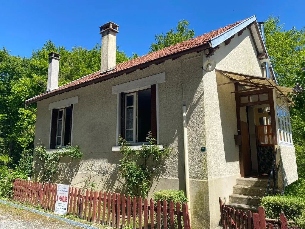 Maison ancienne à Lacelle avec jardin de 767 m², à rénover