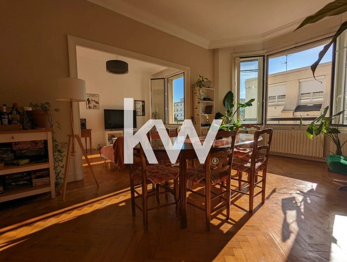 Appartement T3 à vendre à Saint-Étienne proche place Albert Thomas avec balcon