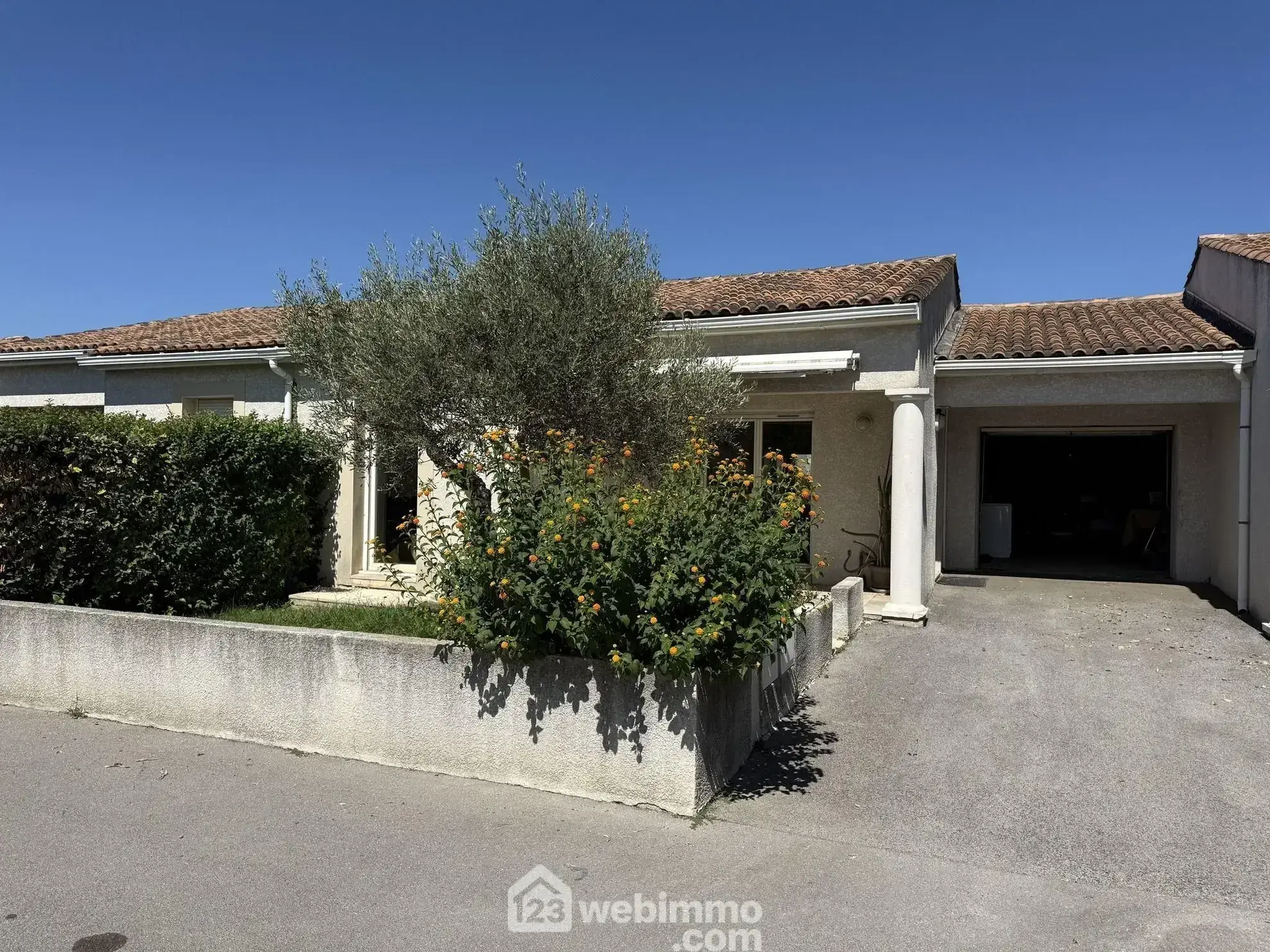 Maison de plain-pied lumineuse à Marsillargues avec jardin et garage