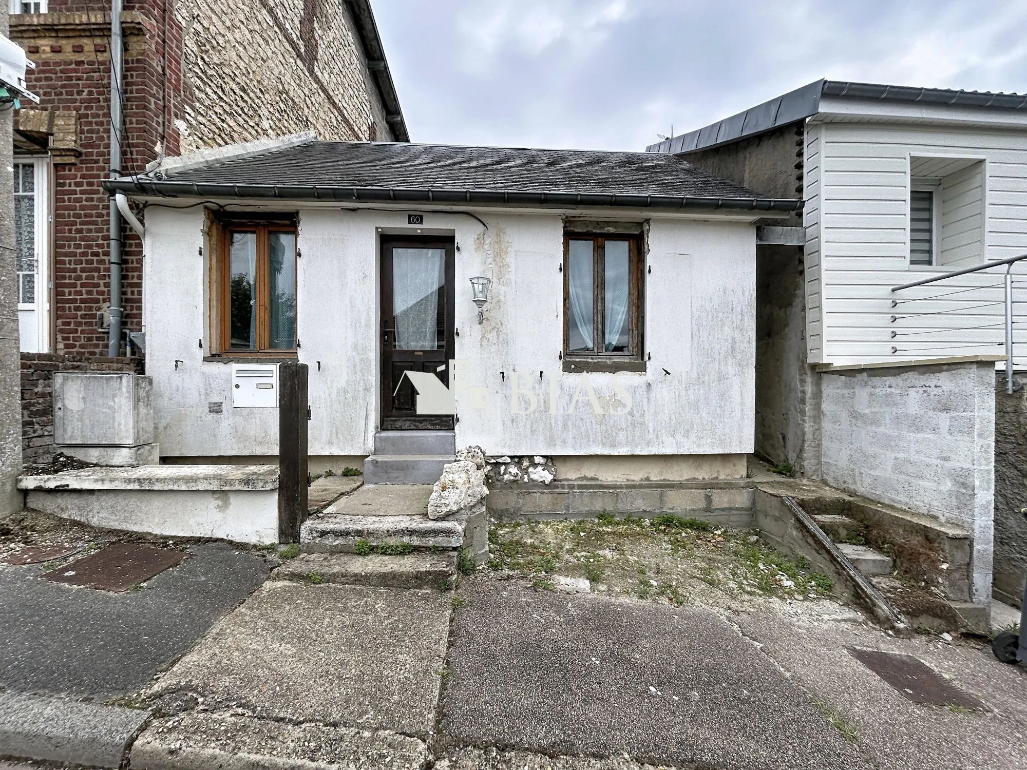 Maison à rénover avec jardin à Elbeuf – Idéal investisseur ou premier achat