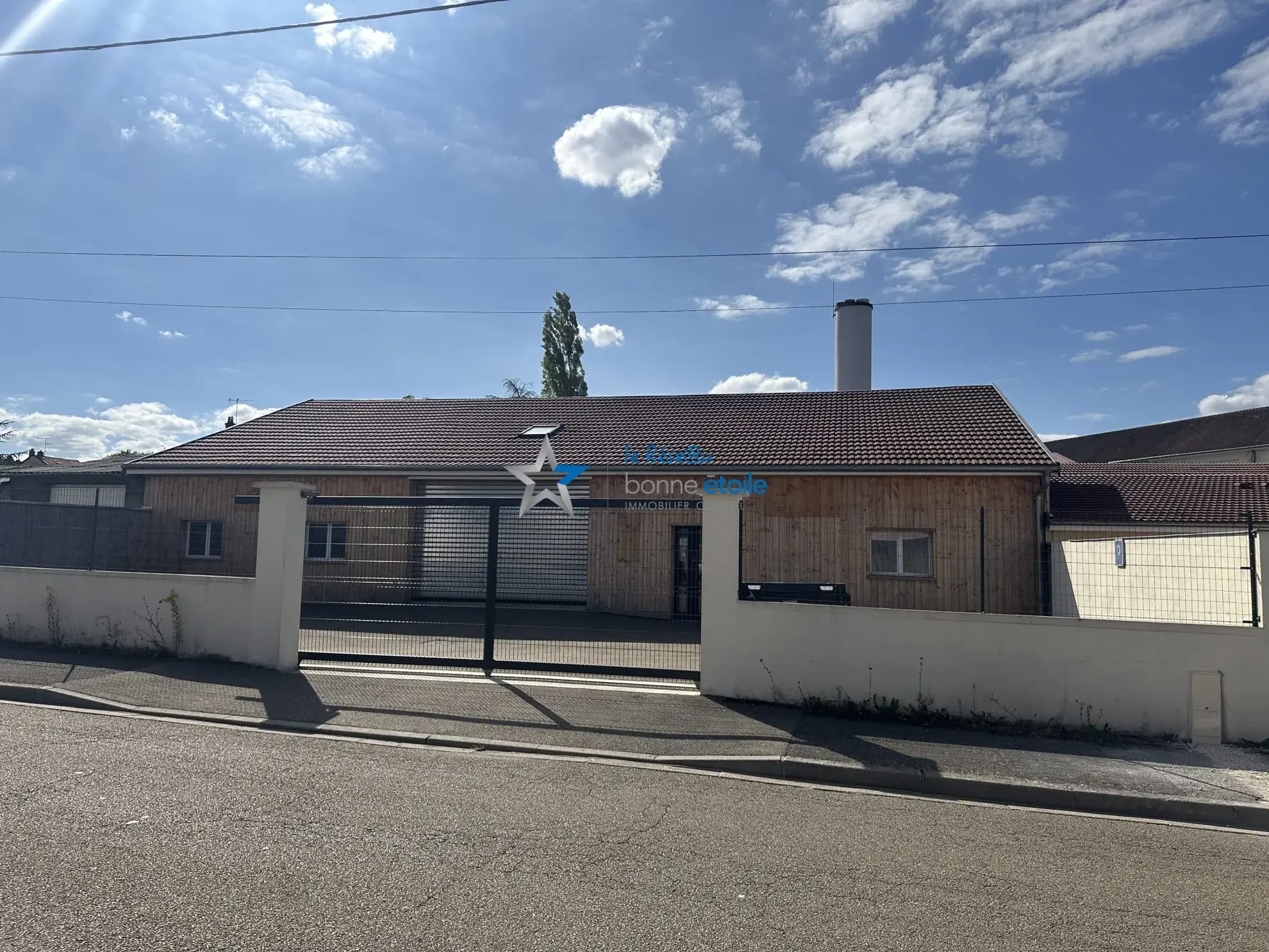 À vendre bâtiment polyvalent de 130 m² à Chaumont – Opportunité immobilière