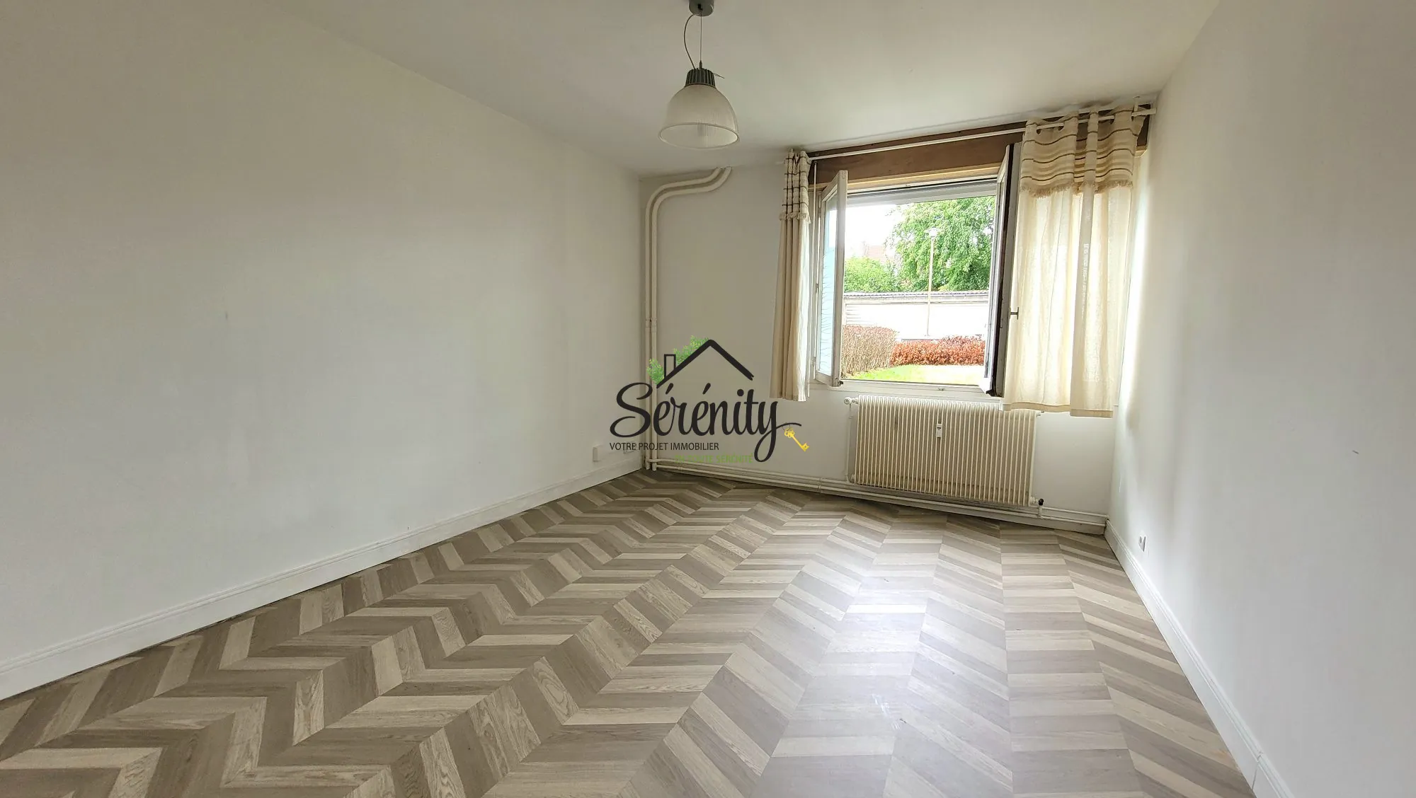 Appartement T2 lumineux à Cambrai avec parking et cave - Résidence sécurisée