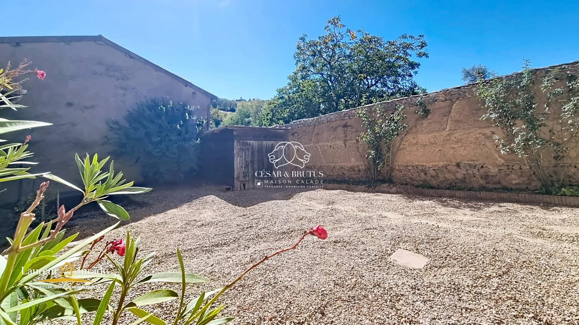 Maison ancienne à rénover au Perréon avec grand potentiel et vue sur le Beaujolais