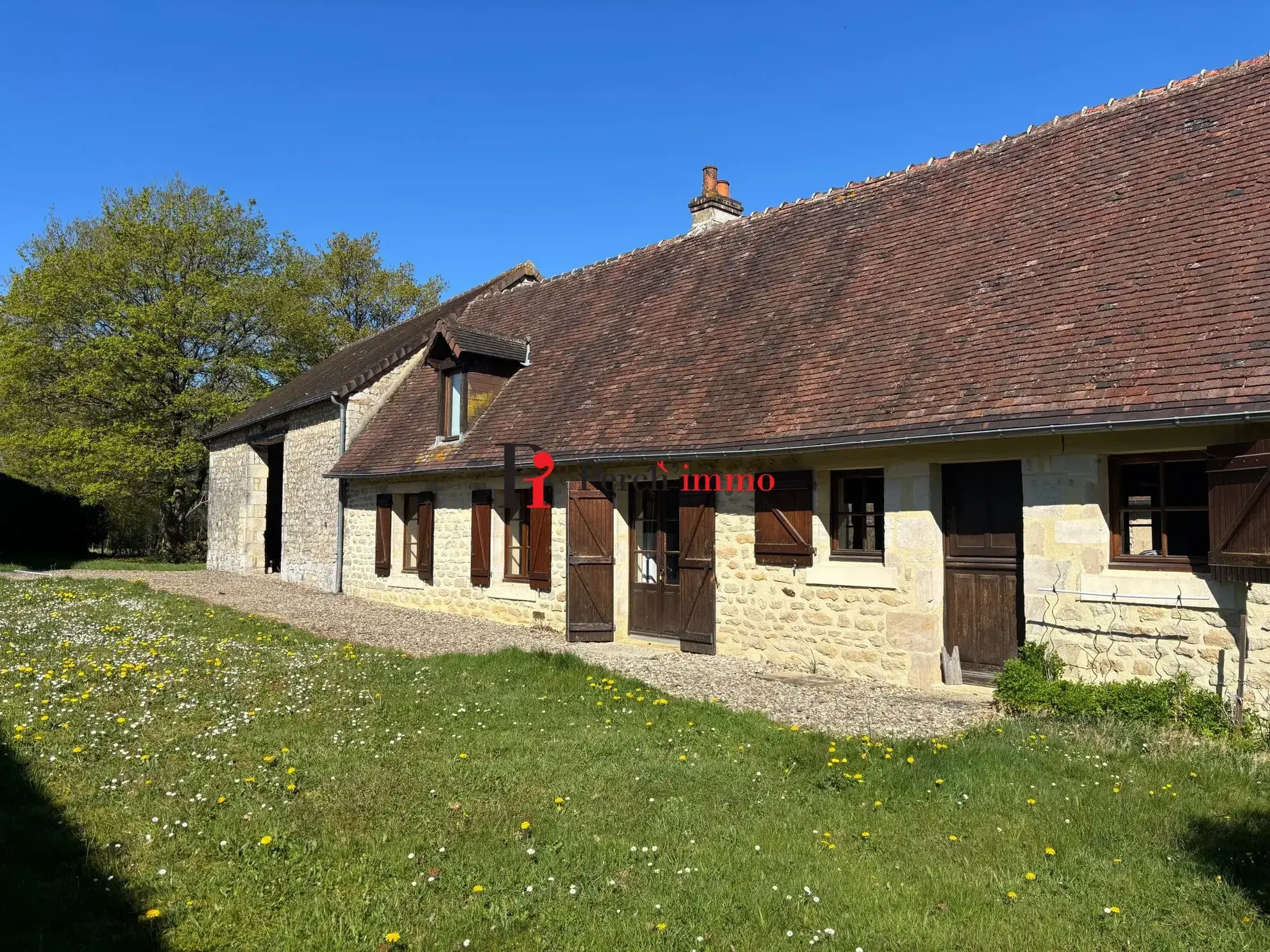 Maison de campagne authentique entre Le Mêle-sur-Sarthe et Mamers avec dépendances