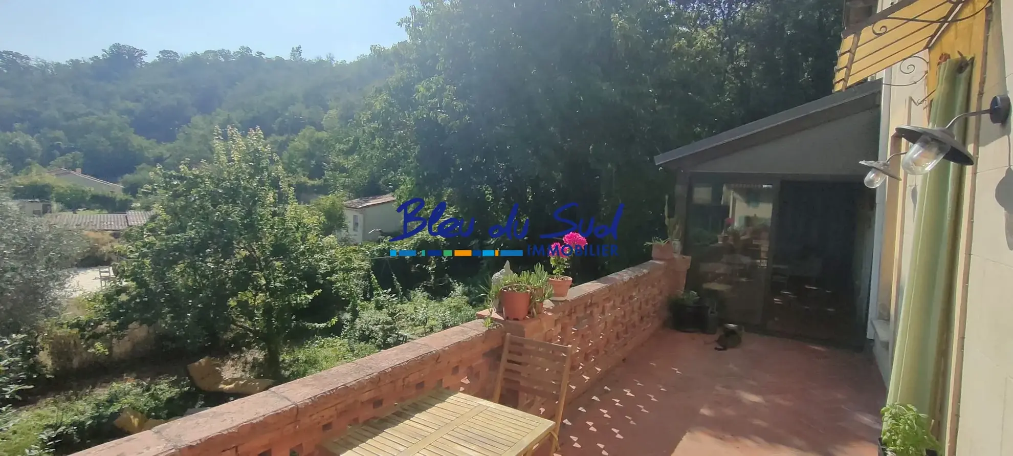 Terrasse Maison ancienne avec jardin, garage et terrasse à Ria Sirach
