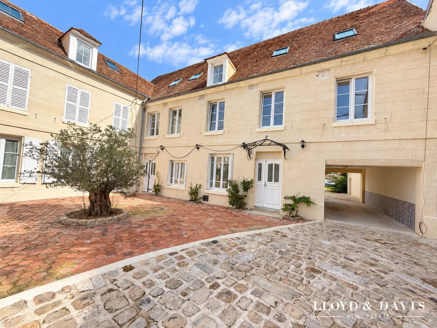 Appartement T4 rénové avec jardin et parking à Mouy