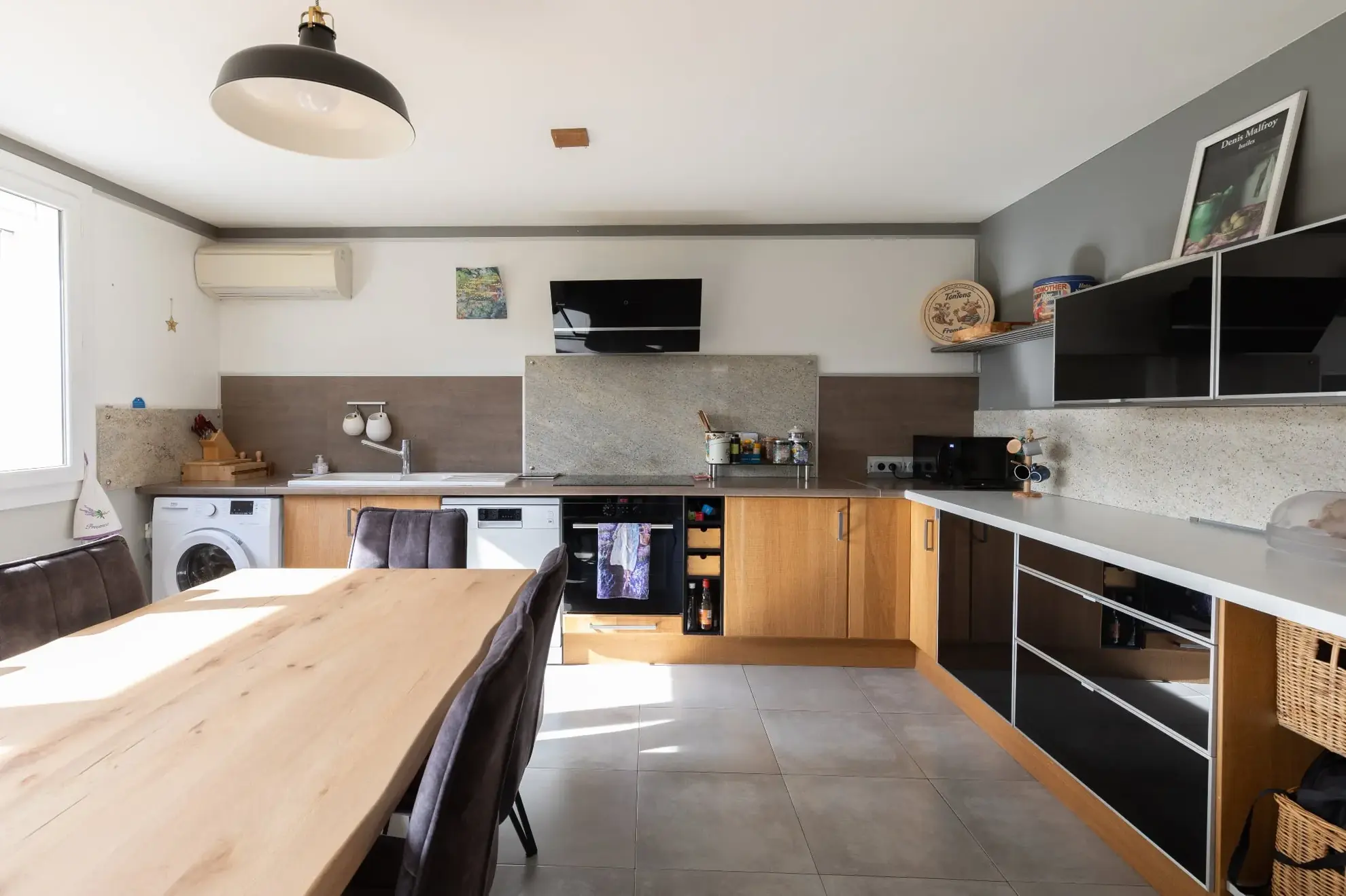 Appartement lumineux de 4 chambres avec terrasse à Le Thor – Confort moderne