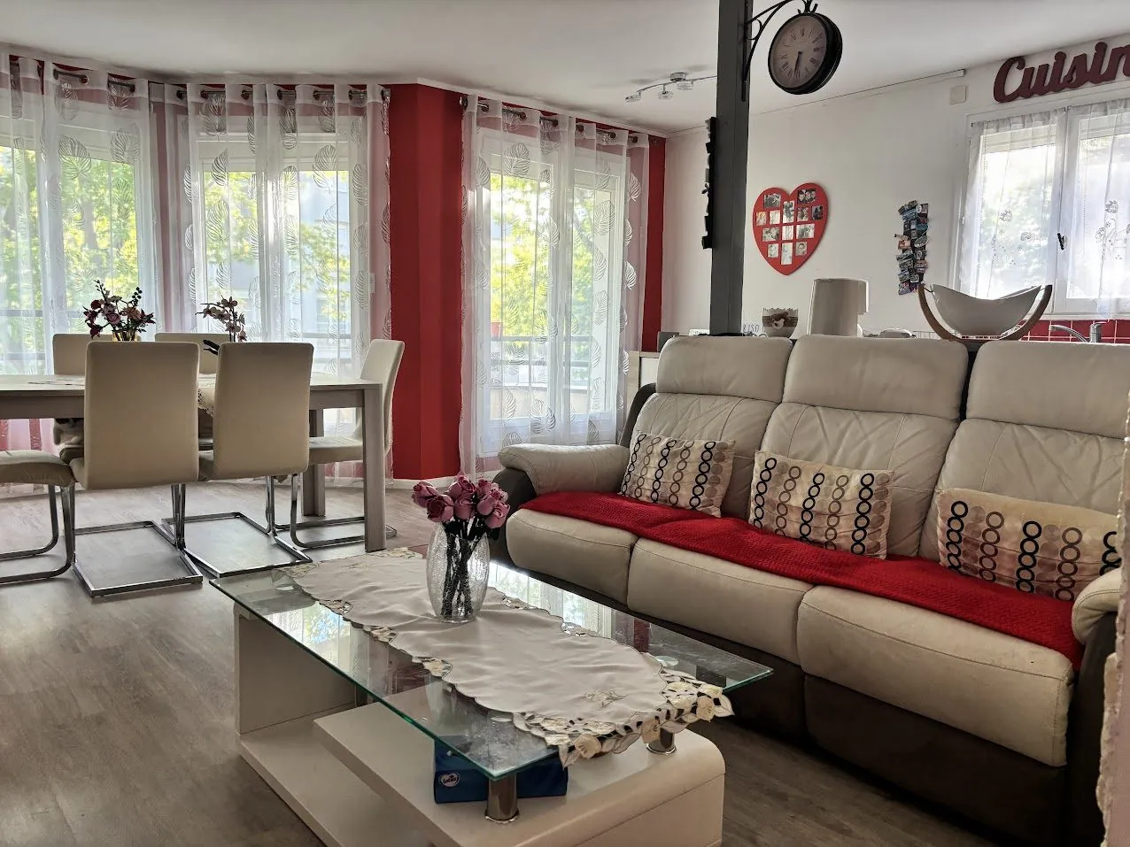 Appartement à vendre à Éragny avec 3 chambres, balcon et box privé