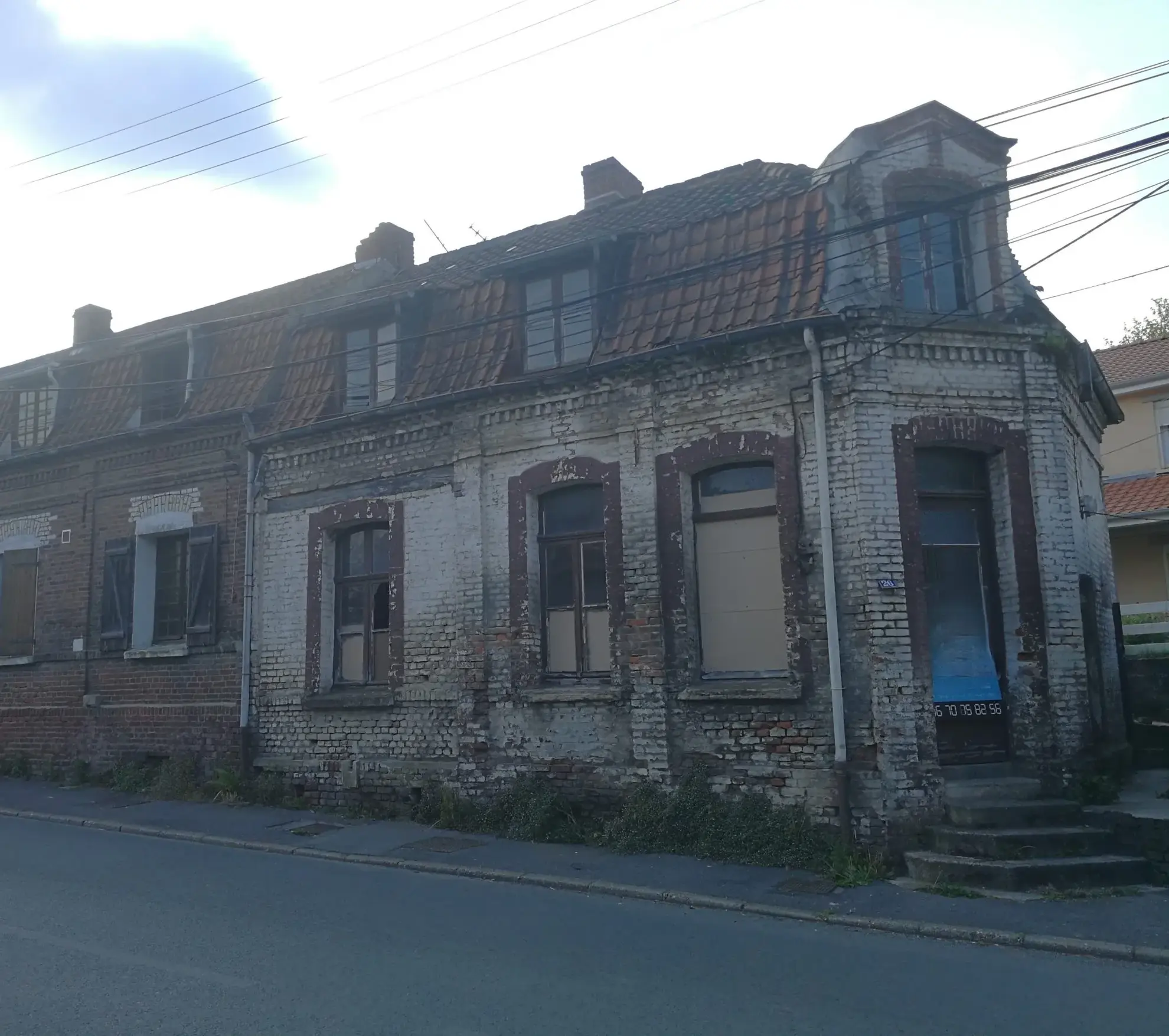 Maison à rénover avec jardin et possibilité d'extension à Divion
