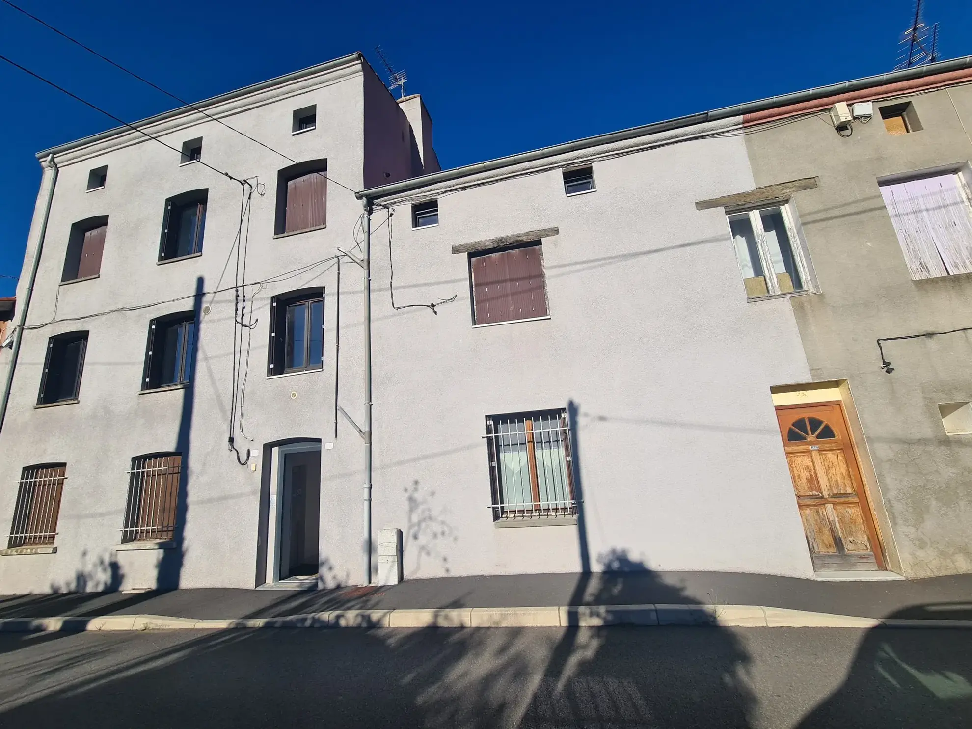 Immeuble de rapport à Saint-Étienne avec appartements loués et terrain