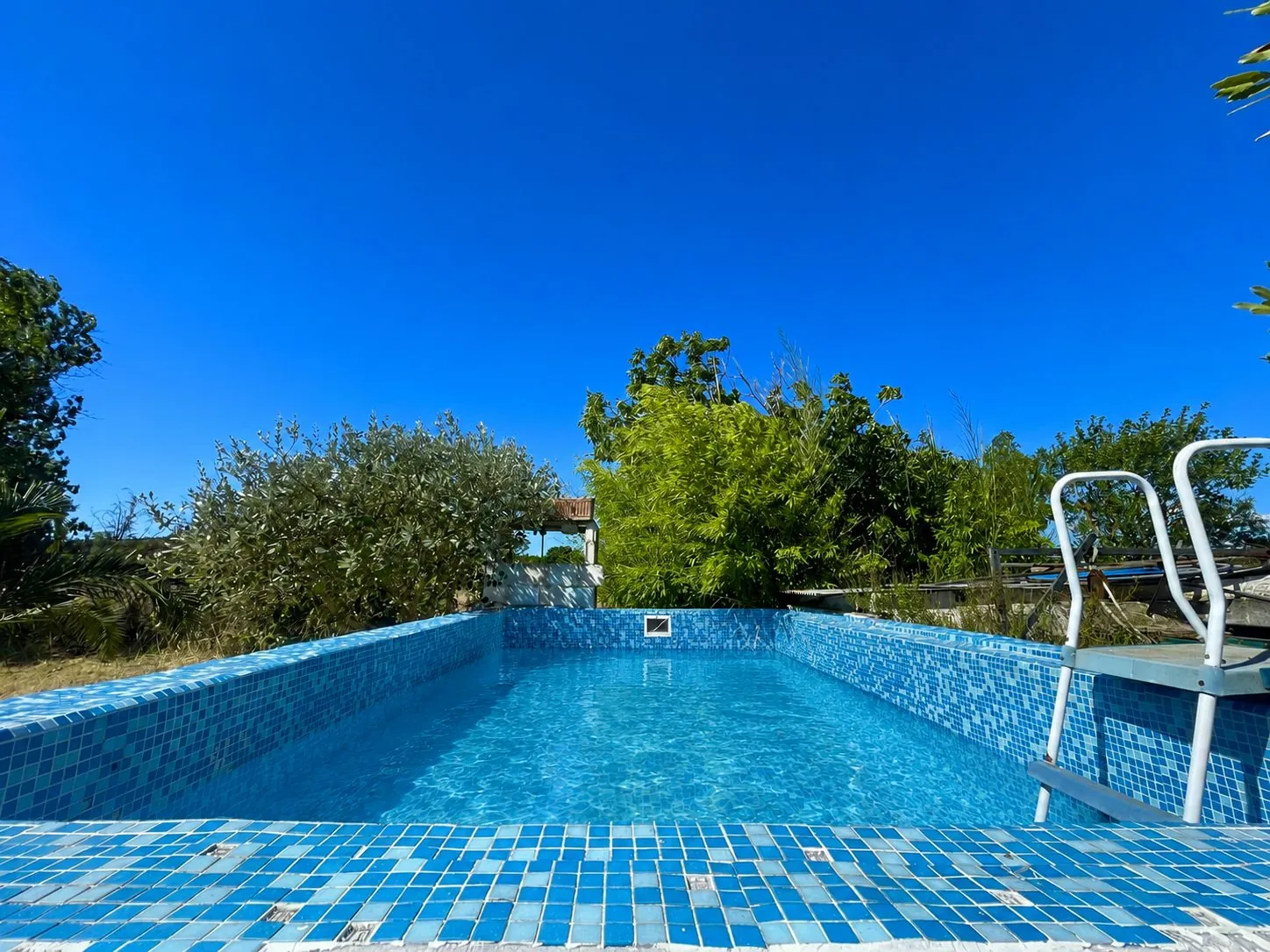Magnifique Mazet avec Bassin sur Terrain de 6 450 m² à Cazouls d'Hérault