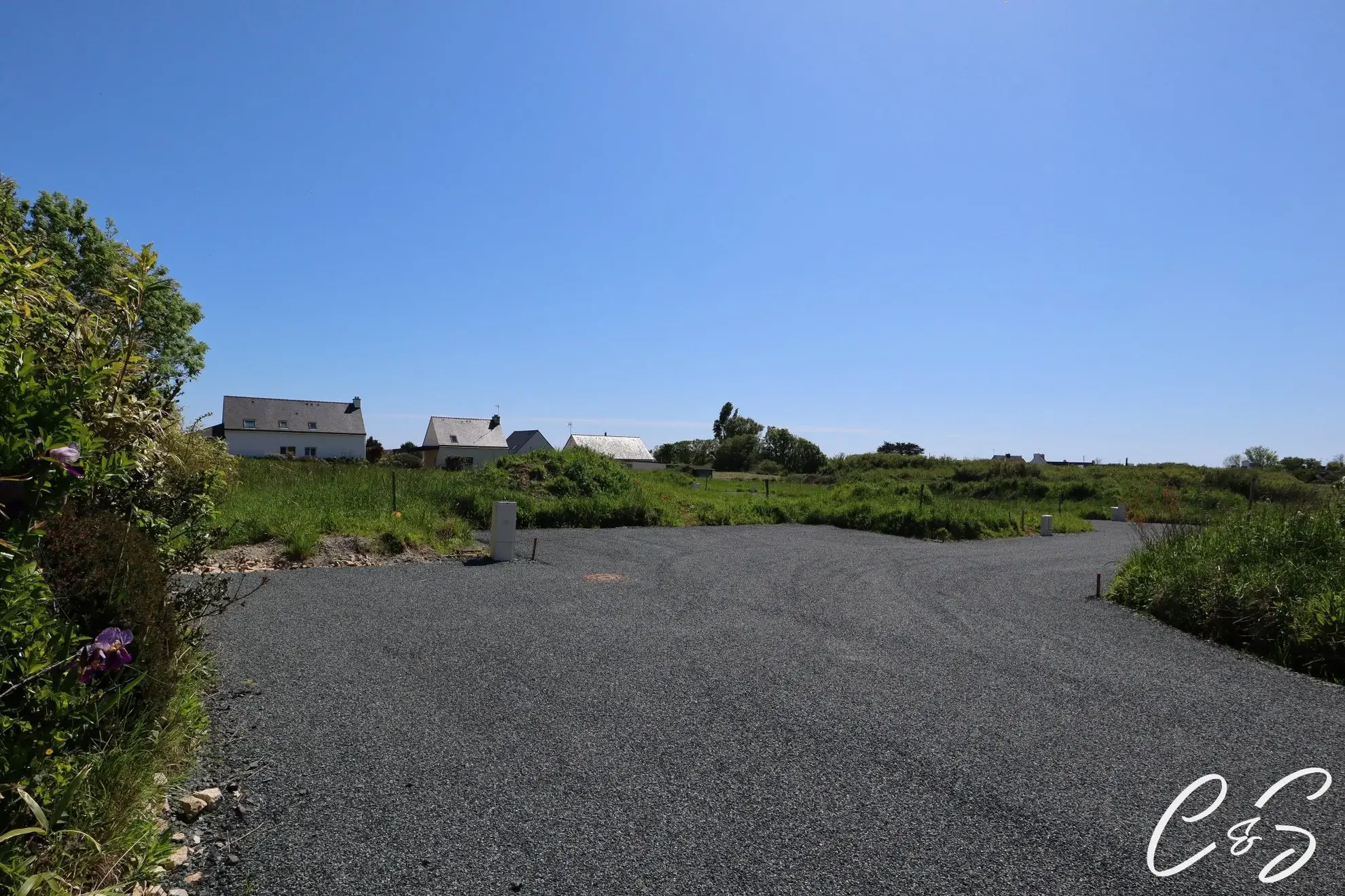 Terrain à vendre à Plomeur proche de la mer, viabilisé et constructible