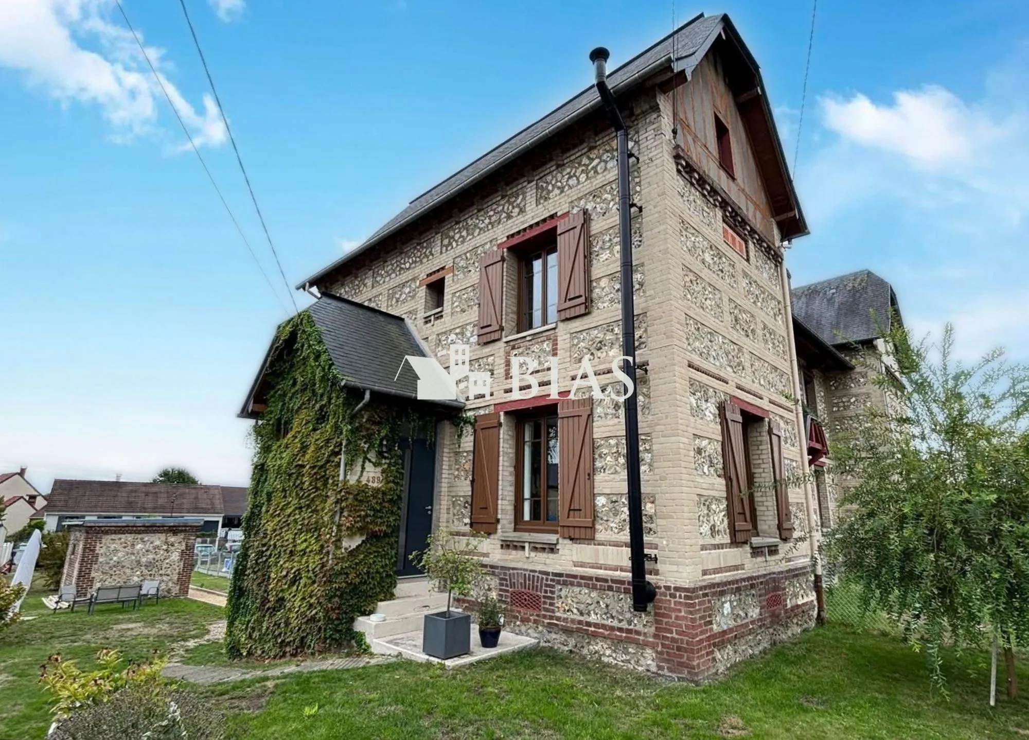 Magnifique maison rénovée à Duclair avec jardin et vue sur la Seine