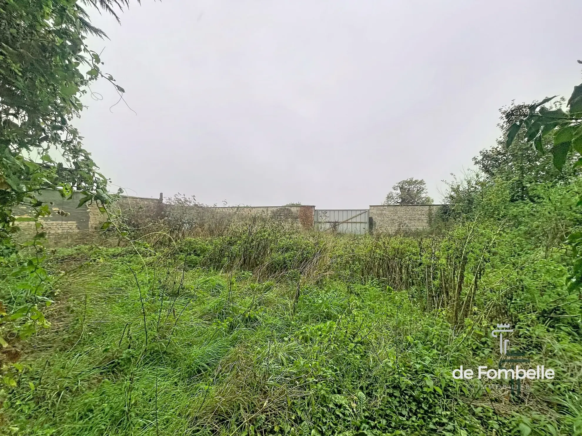 Terrain constructible à vendre à Caen Ouest, 680 m², hors lotissement