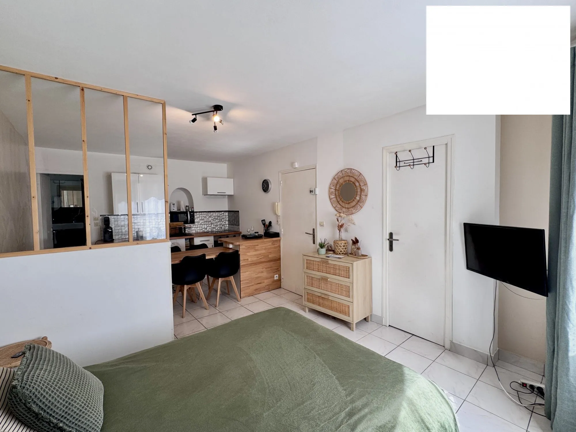 Investissement immobilier : studio rénové et meublé à Pornichet, loué 700 €/mois