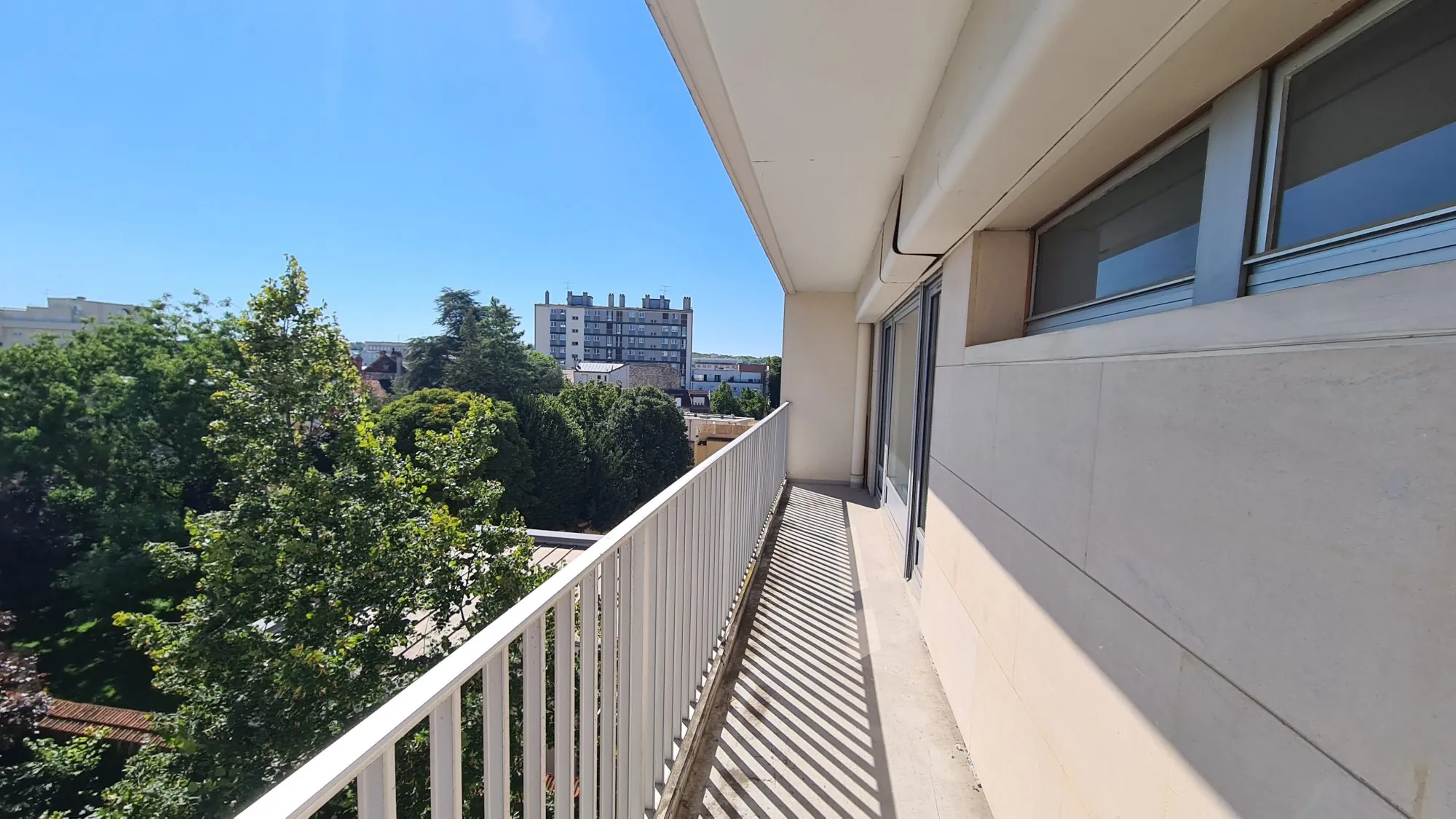 Appartement avec balcon au boulevard de la Paix à Reims