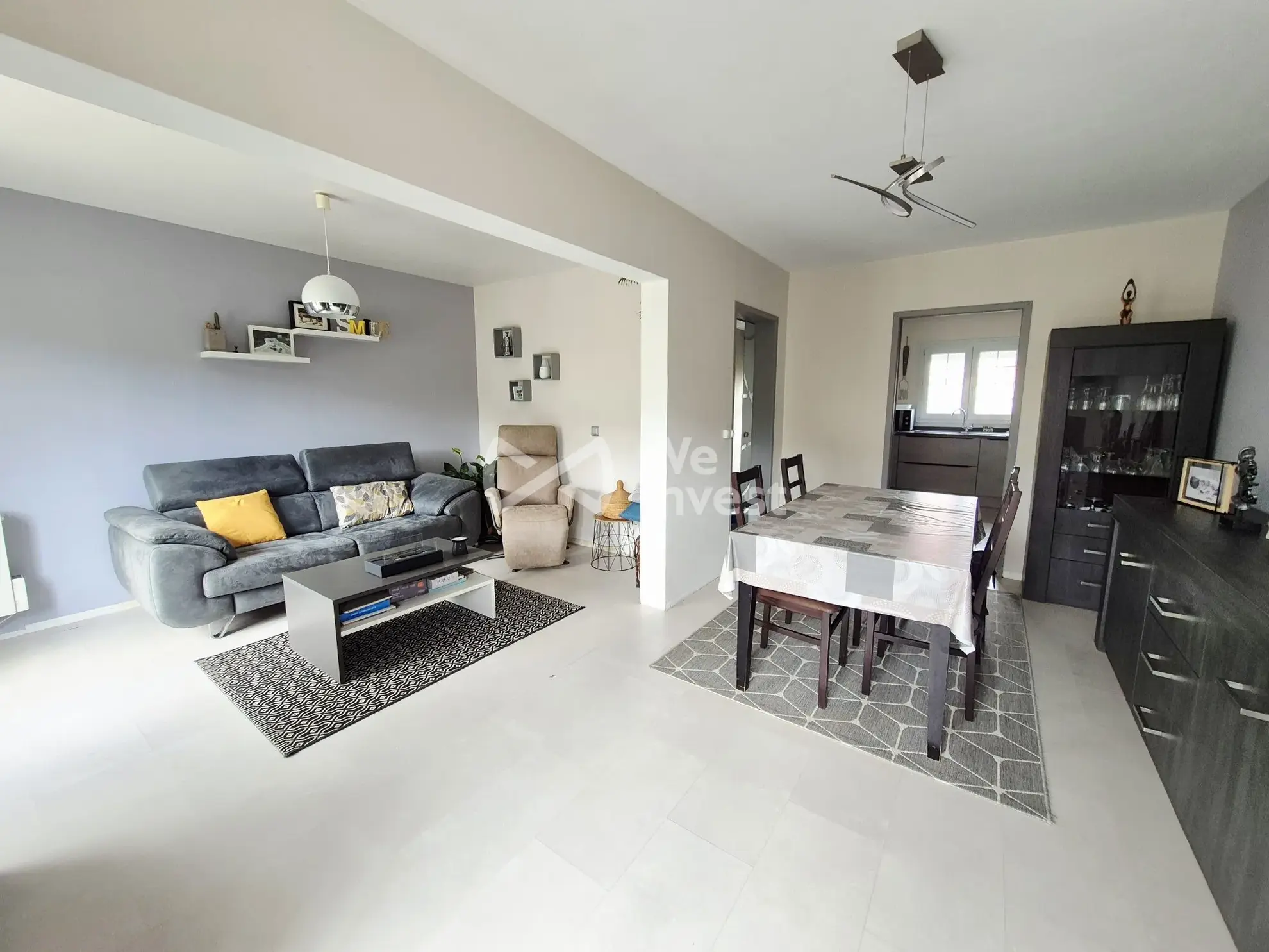 Maison semi-individuelle 4 chambres avec jardin et garage à Douvrin