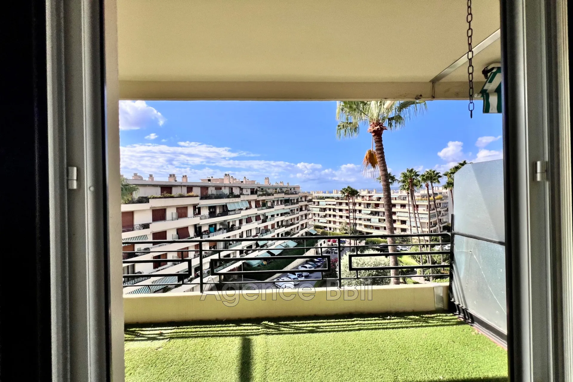 Appartement 2 pièces avec terrasse et vue sur jardin à Nice Ouest