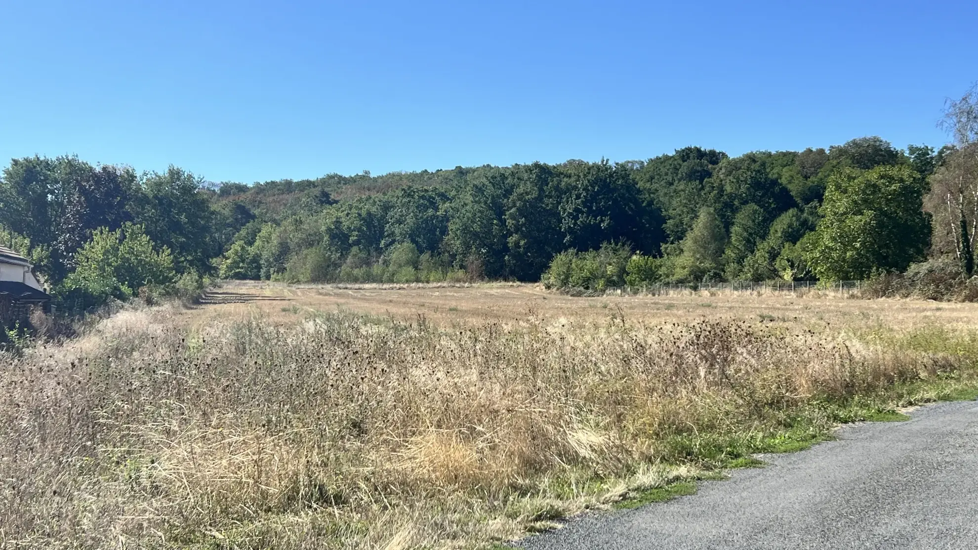 Terrain à bâtir de 525 m² en zone Ub à Vayres-sur-Essonne